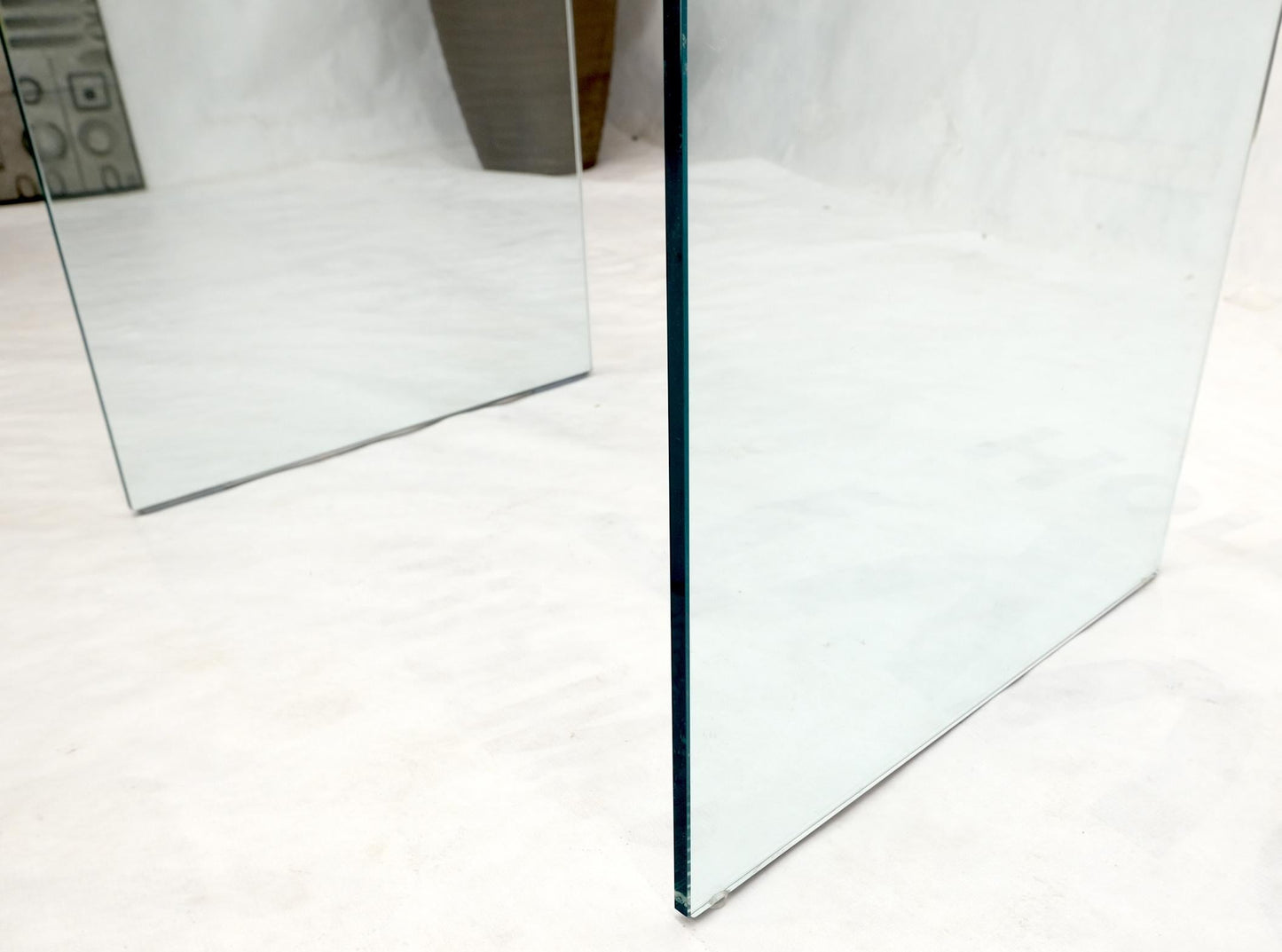 EstablishedLines Italian Mid-Century Modern Bent Glass End Table Stand