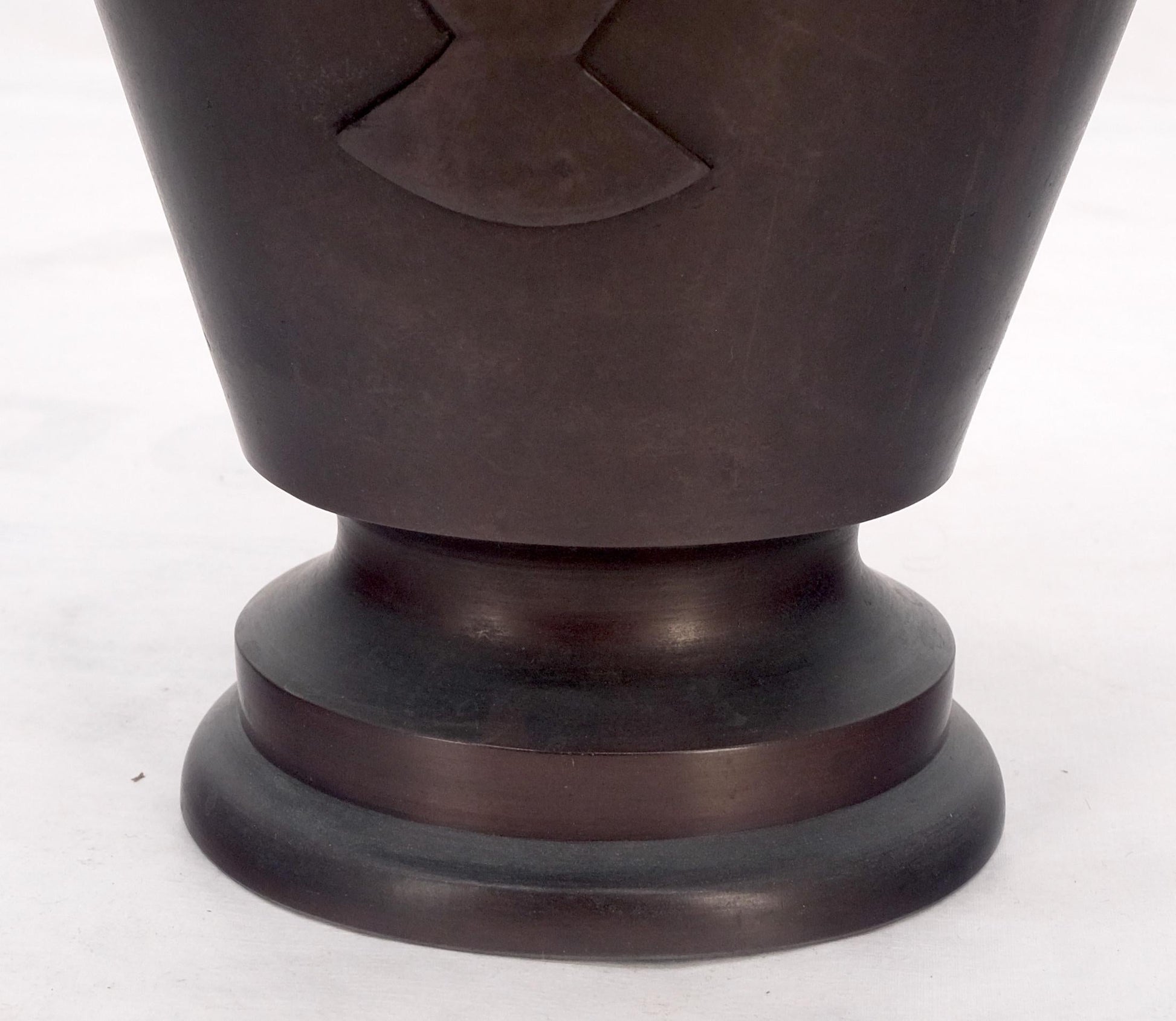 EstablishedLines large Brass or Bronze Asian Two Handles Vase Urn Birds Motif Reliefs Clean!
