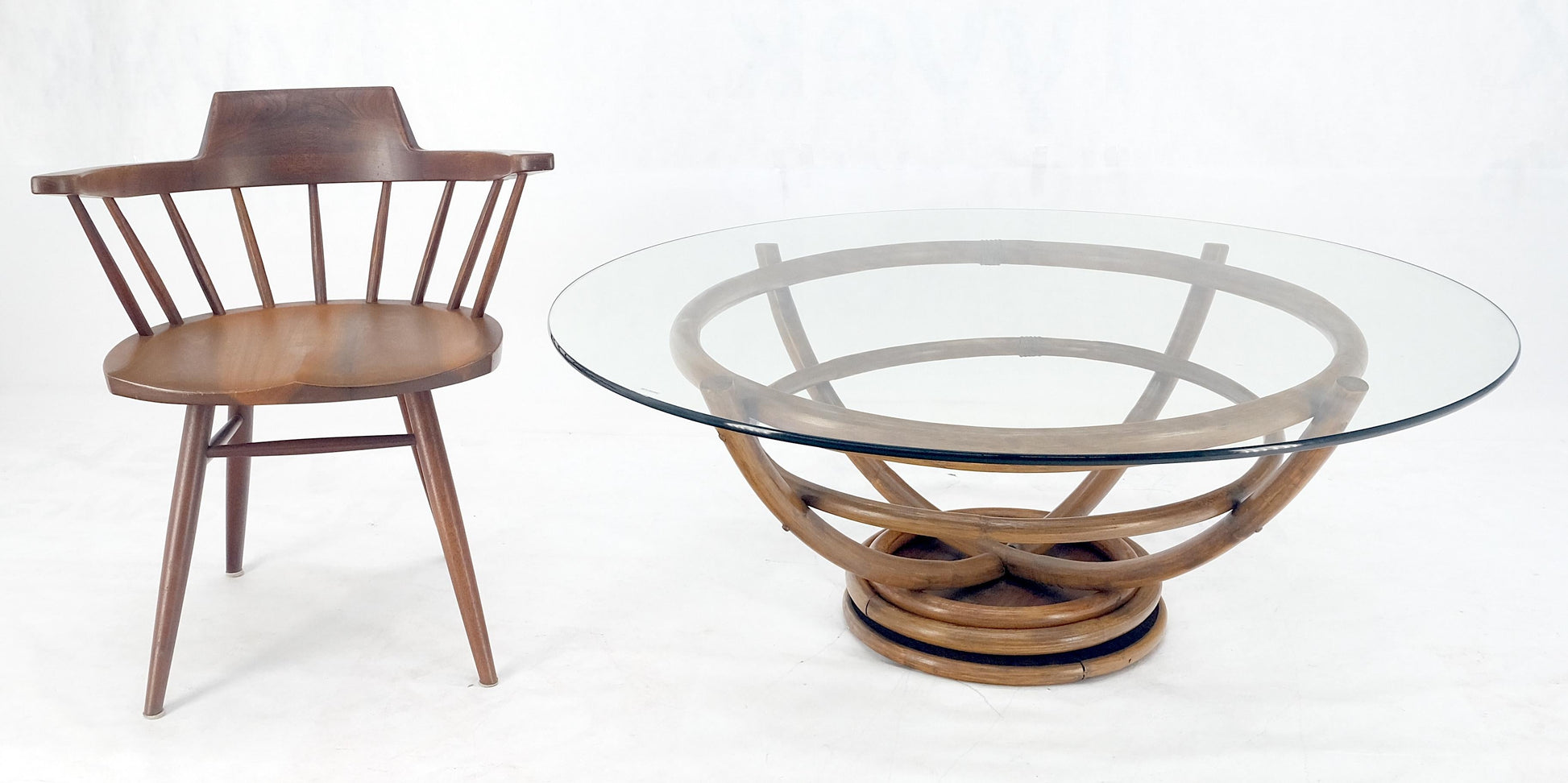 EstablishedLines Bentwood Bamboo Reed Style Base 48" Diameter Round Glass Top Coffee Table MINT!