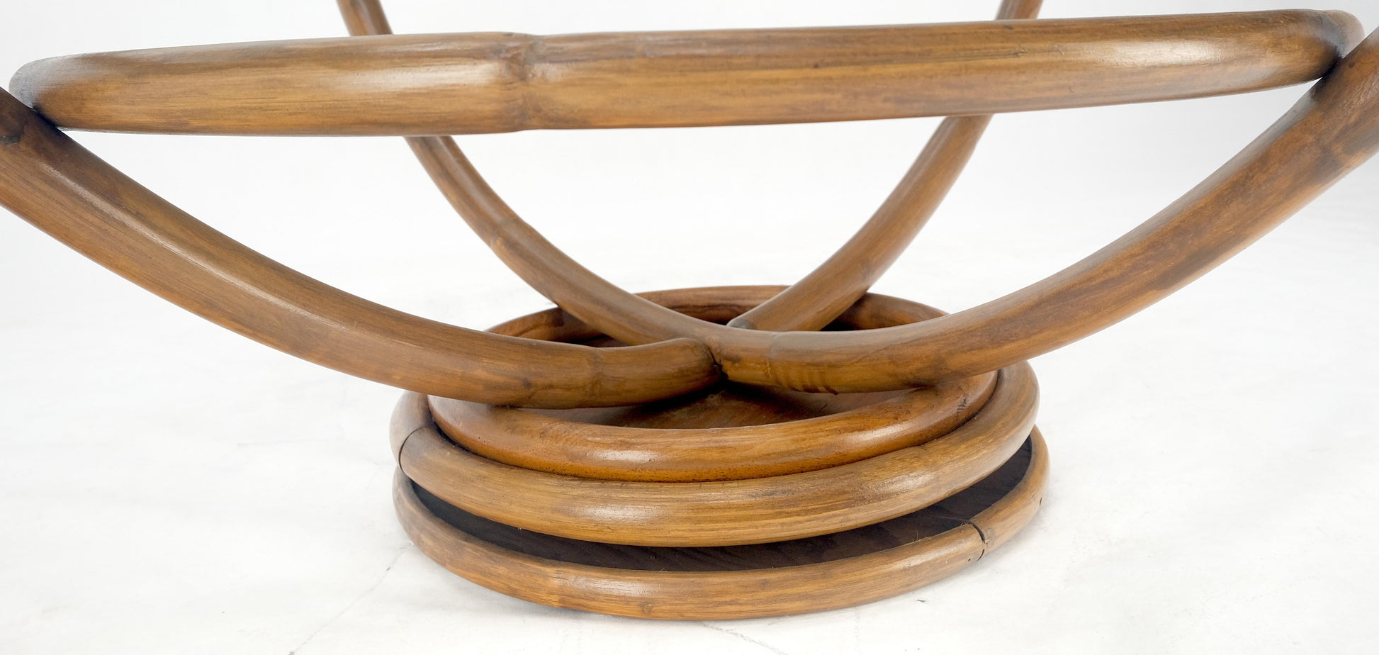 EstablishedLines Bentwood Bamboo Reed Style Base 48" Diameter Round Glass Top Coffee Table MINT!