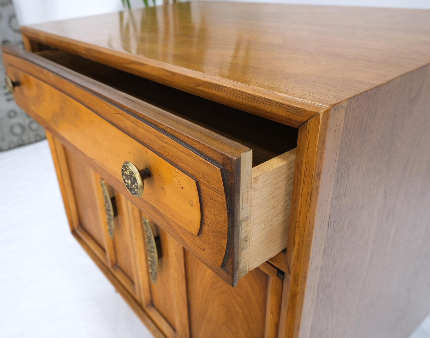 EstablishedLines Mid Century Modern Two Doors Drawer Walnut End Table Nightstand Hammered Pulls