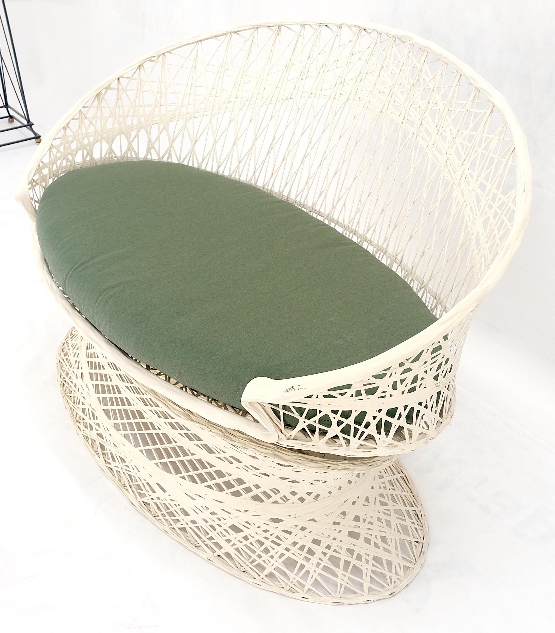 EstablishedLines Russel Woodard Spun Fiberglass Oval Outdoor Loveseat Mid Century Modern MINT