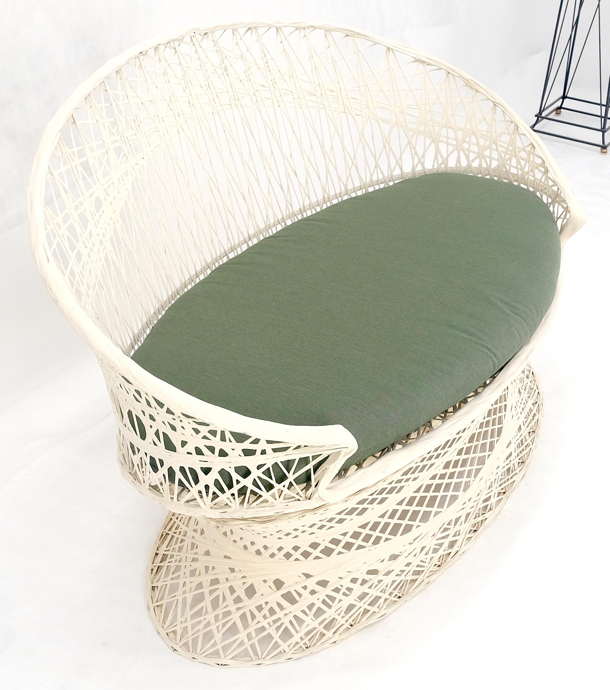 EstablishedLines Russel Woodard Spun Fiberglass Oval Outdoor Loveseat Mid Century Modern MINT