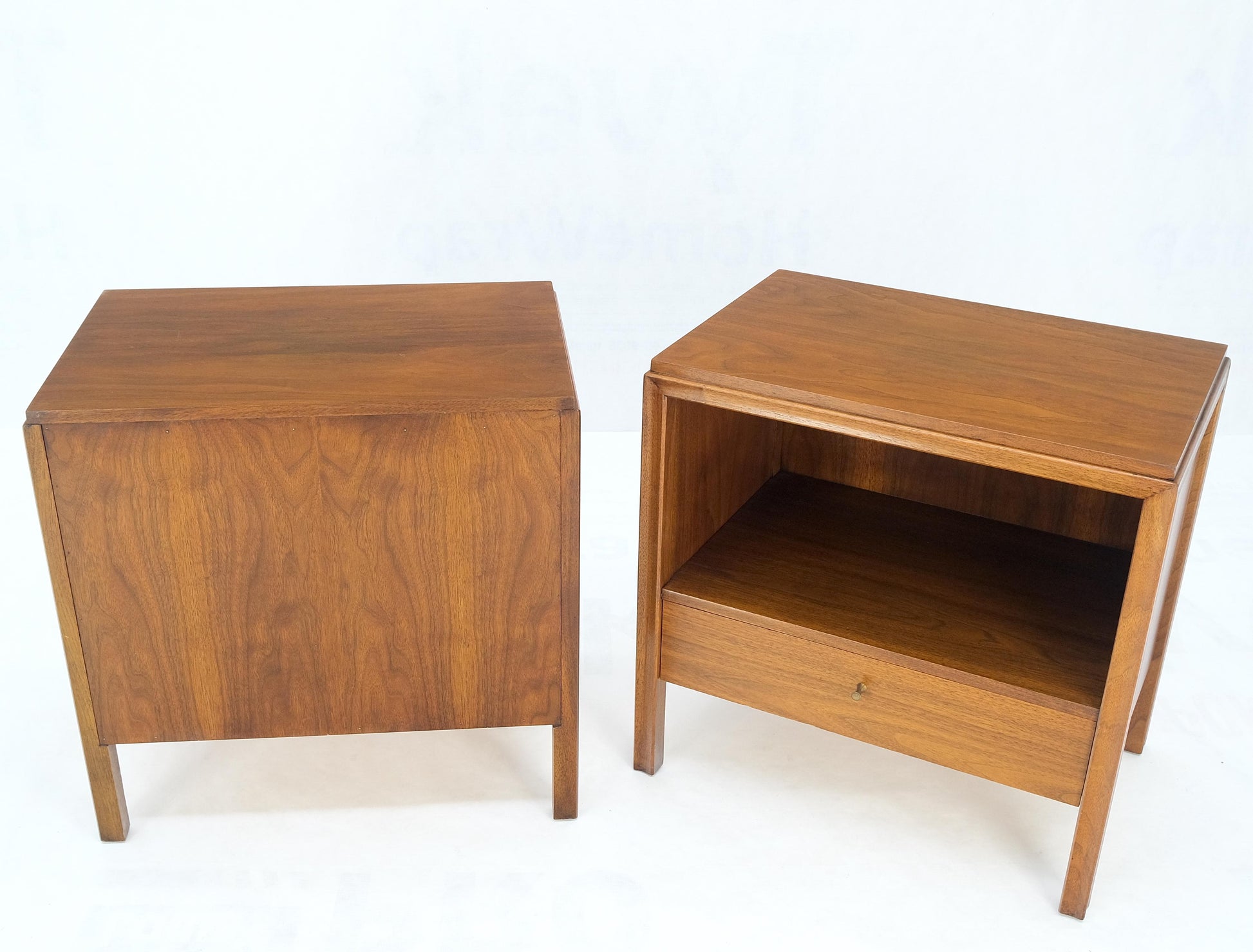 EstablishedLines Pair Finished Back Danish Mid Century Modern One Drawer Walnut Night Stands MINT