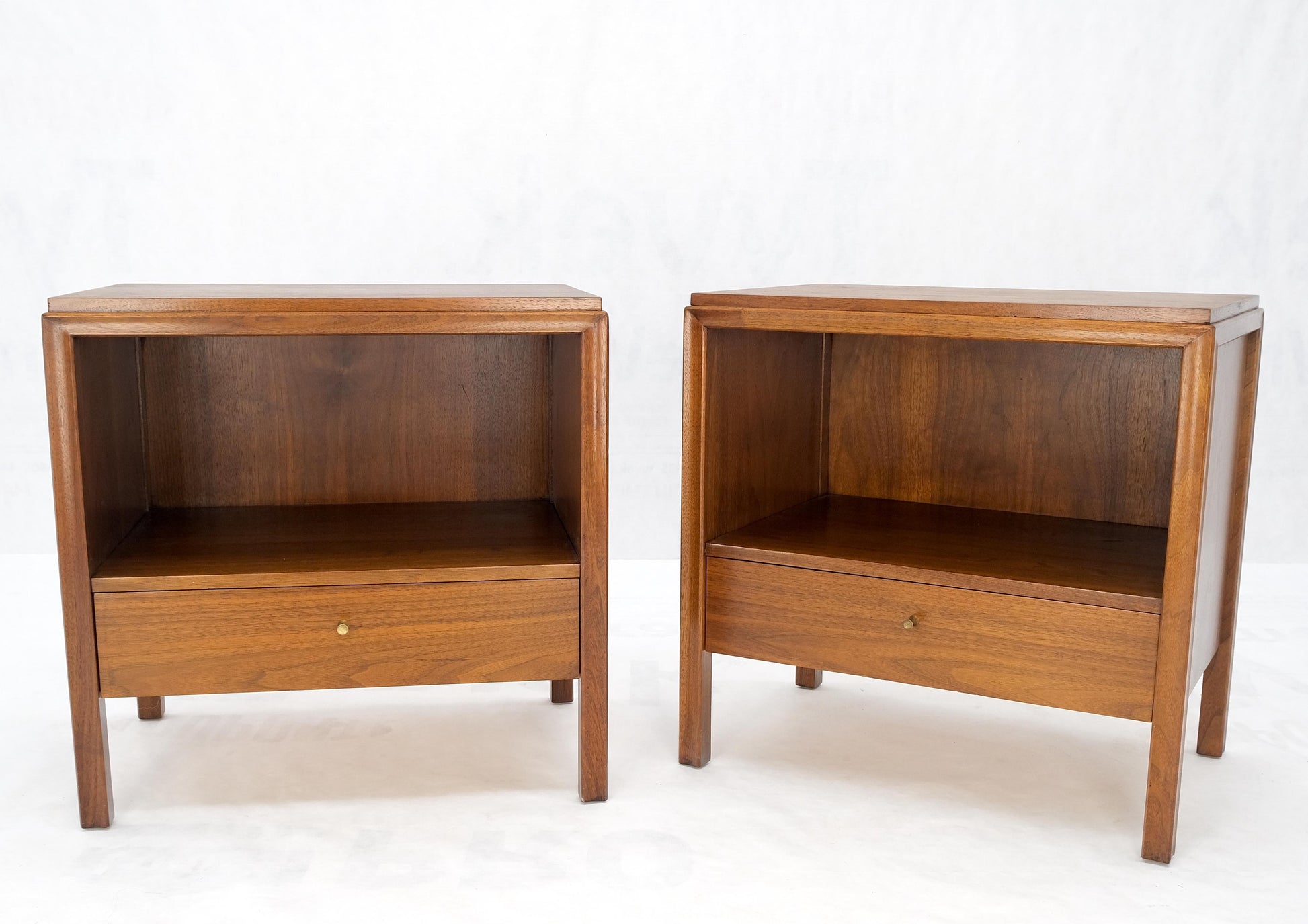 EstablishedLines Pair Finished Back Danish Mid Century Modern One Drawer Walnut Night Stands MINT