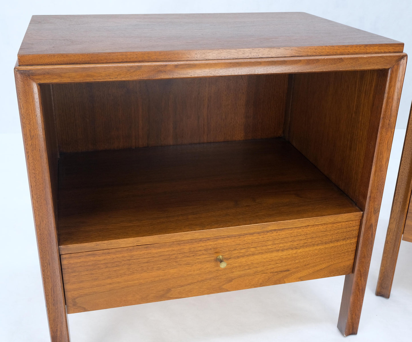 EstablishedLines Pair Finished Back Danish Mid Century Modern One Drawer Walnut Night Stands MINT