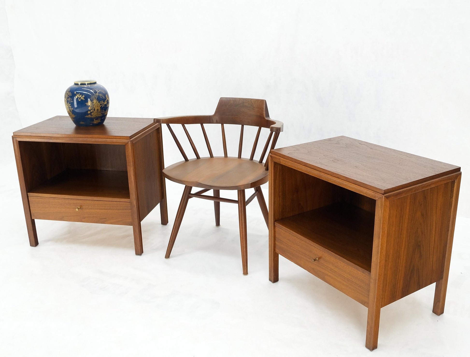 EstablishedLines Pair Finished Back Danish Mid Century Modern One Drawer Walnut Night Stands MINT