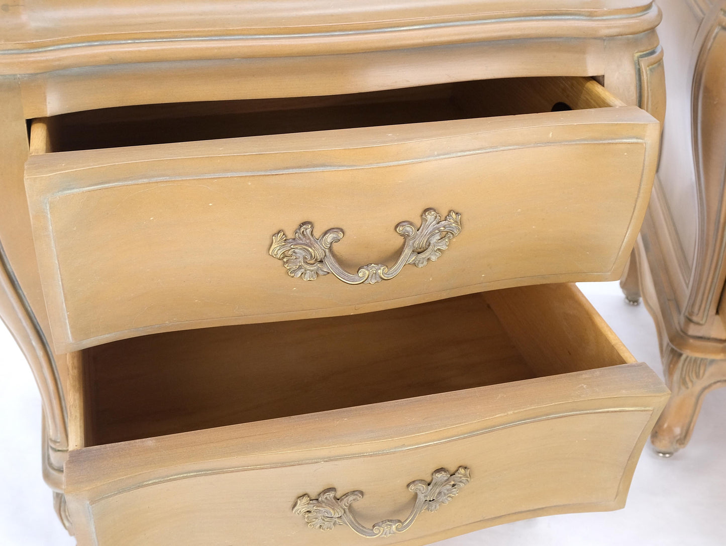EstablishedLines Pair Bombe White Wash Pickled Burl Wood Night Stands End Tables Brass Pulls Mint