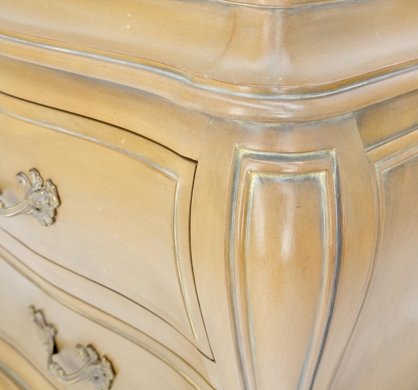 EstablishedLines Pair Bombe White Wash Pickled Burl Wood Night Stands End Tables Brass Pulls Mint