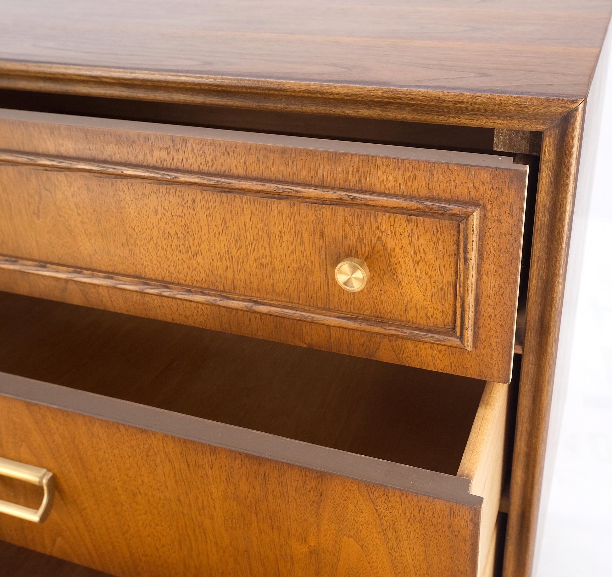 EstablishedLines American Mid Century Modern 6 Drawers Walnut Dresser Brass Hardware MINT!