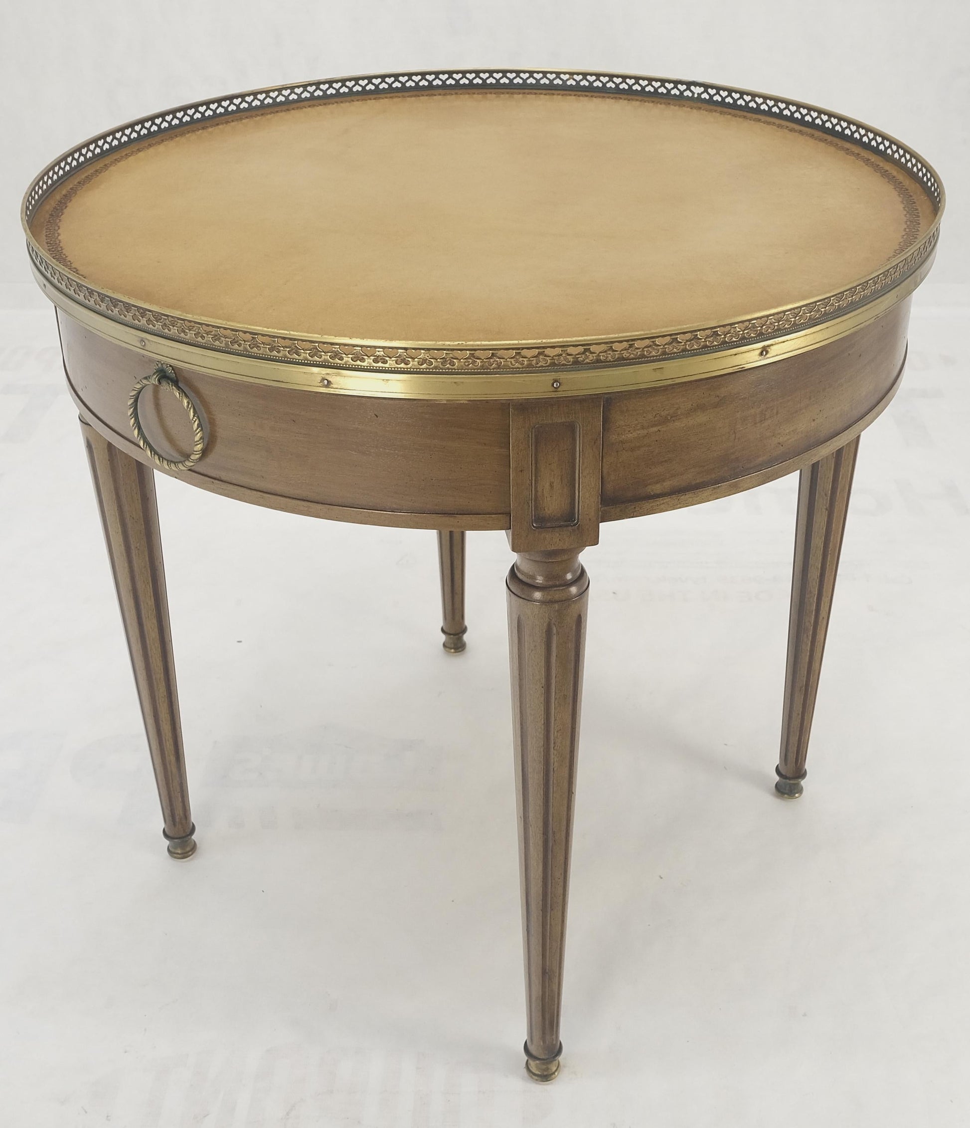 EstablishedLines Henredon Olive Green Round Leather Top Brass Gallery Drop Pull Side Table MINT!