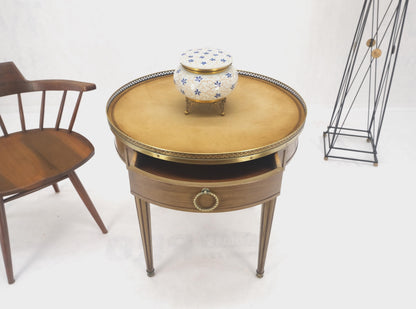 EstablishedLines Henredon Olive Green Round Leather Top Brass Gallery Drop Pull Side Table MINT!
