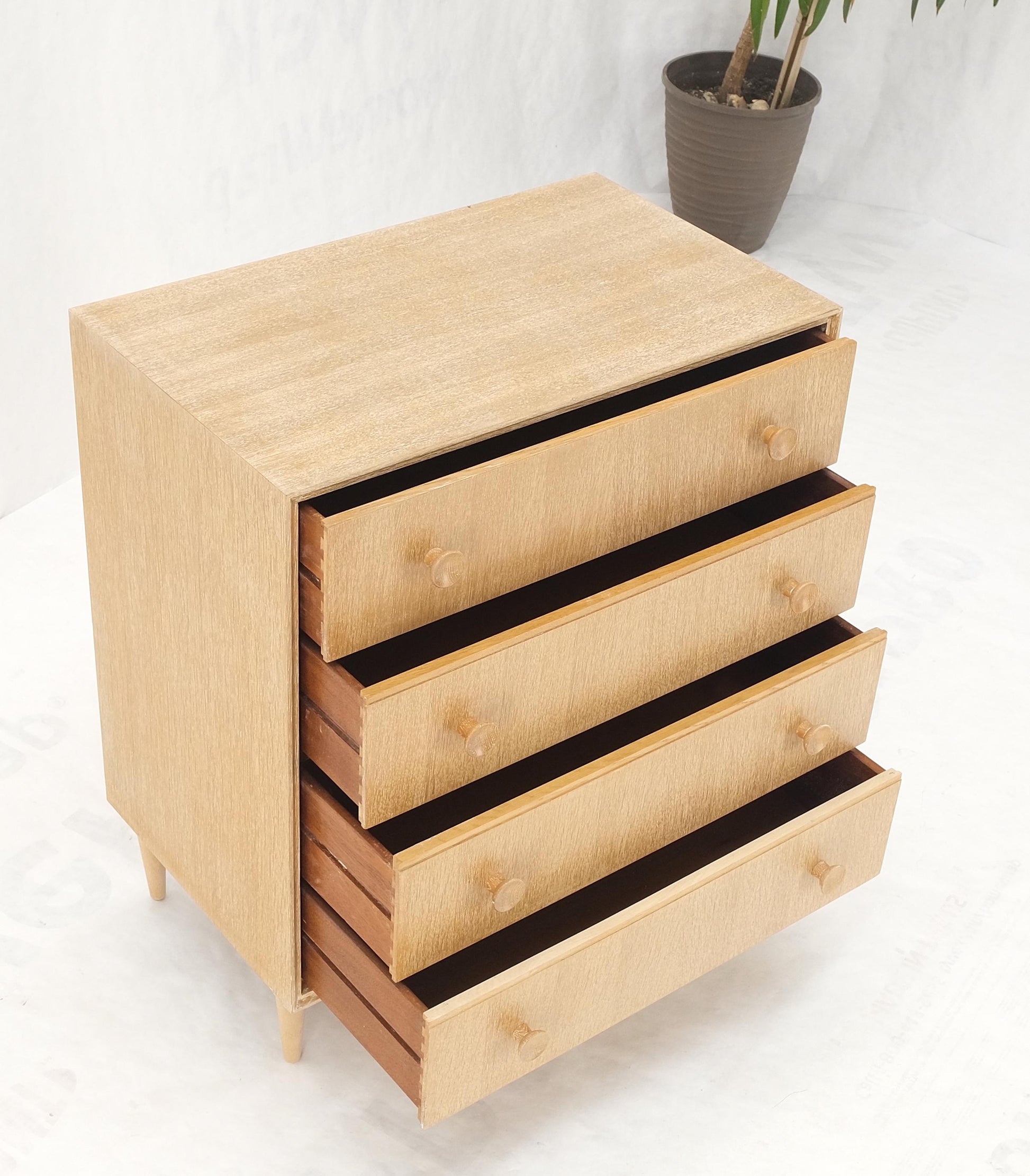 EstablishedLines Cerused Oak 4 Drawers Compact Dresser Bachelor Chest Cabinet Mid-Century Modern