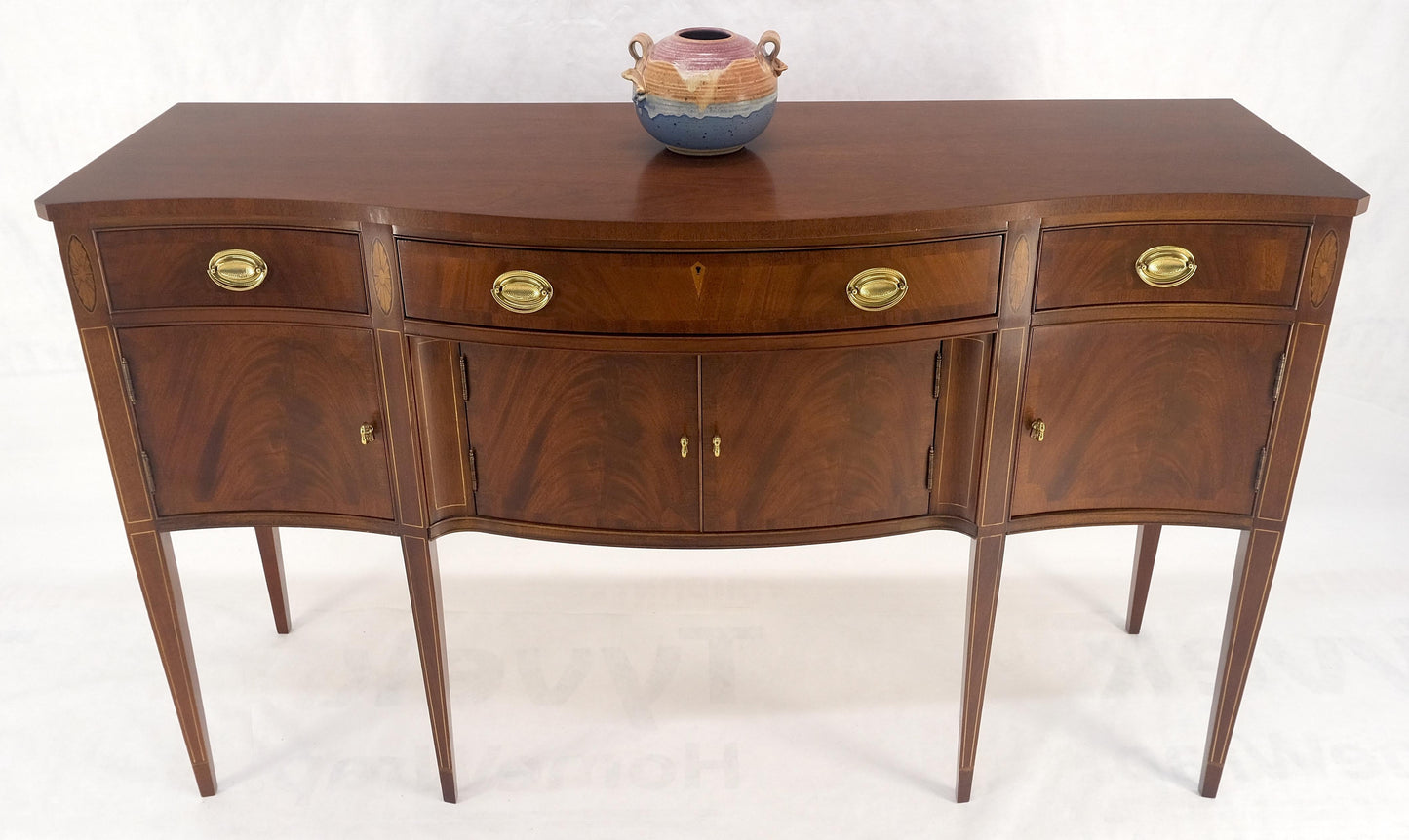 Hickory Chair Crotch Mahogany Serpentine Front Tapered Leg Inlaid Sideboard MINT