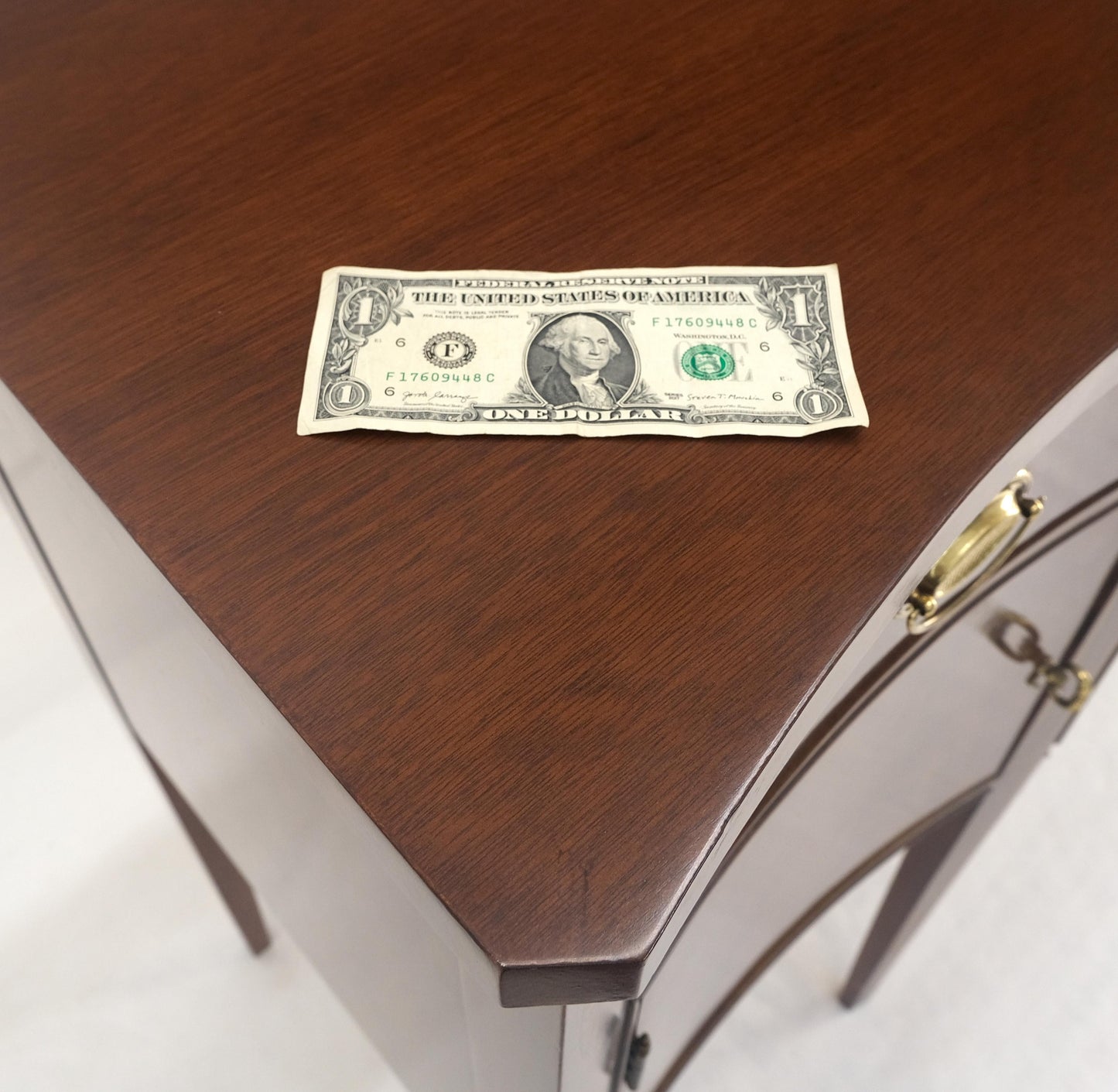 Hickory Chair Crotch Mahogany Serpentine Front Tapered Leg Inlaid Sideboard MINT