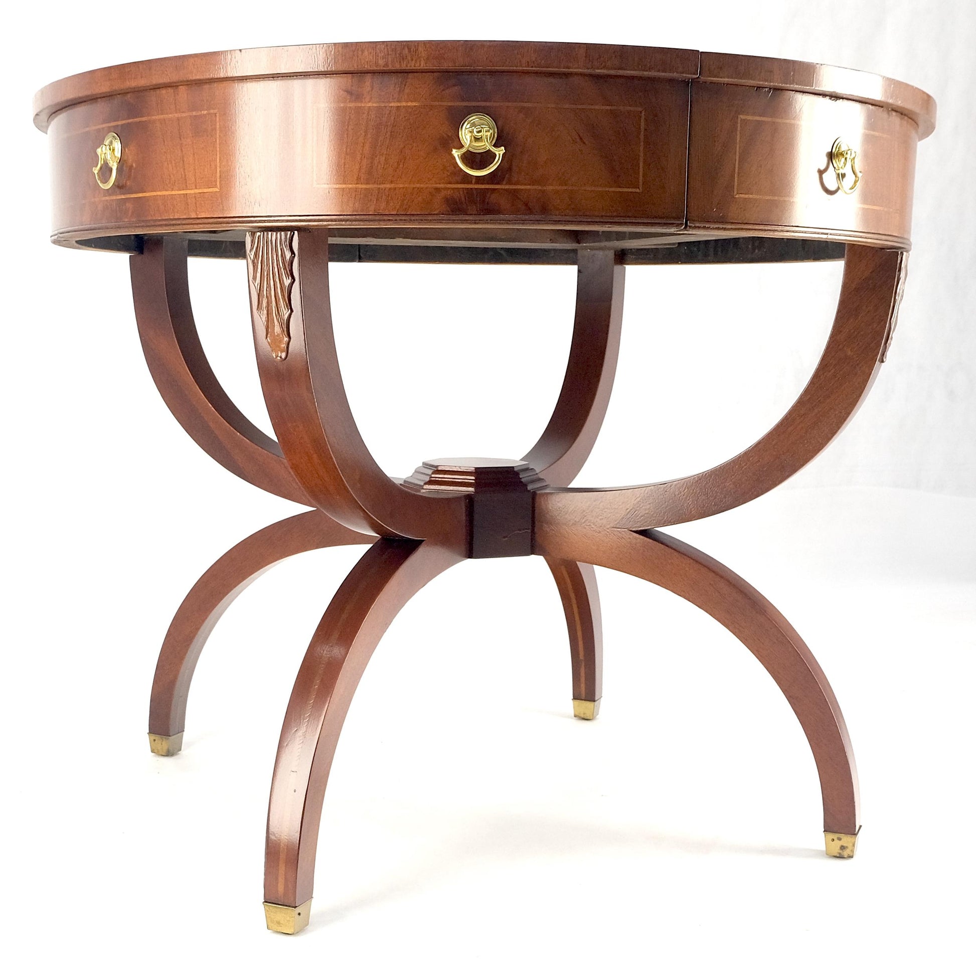 EstablishedLines Round Mahogany Single Pedestal Drum to Duning Table w/ 2 Extension Boards Mint