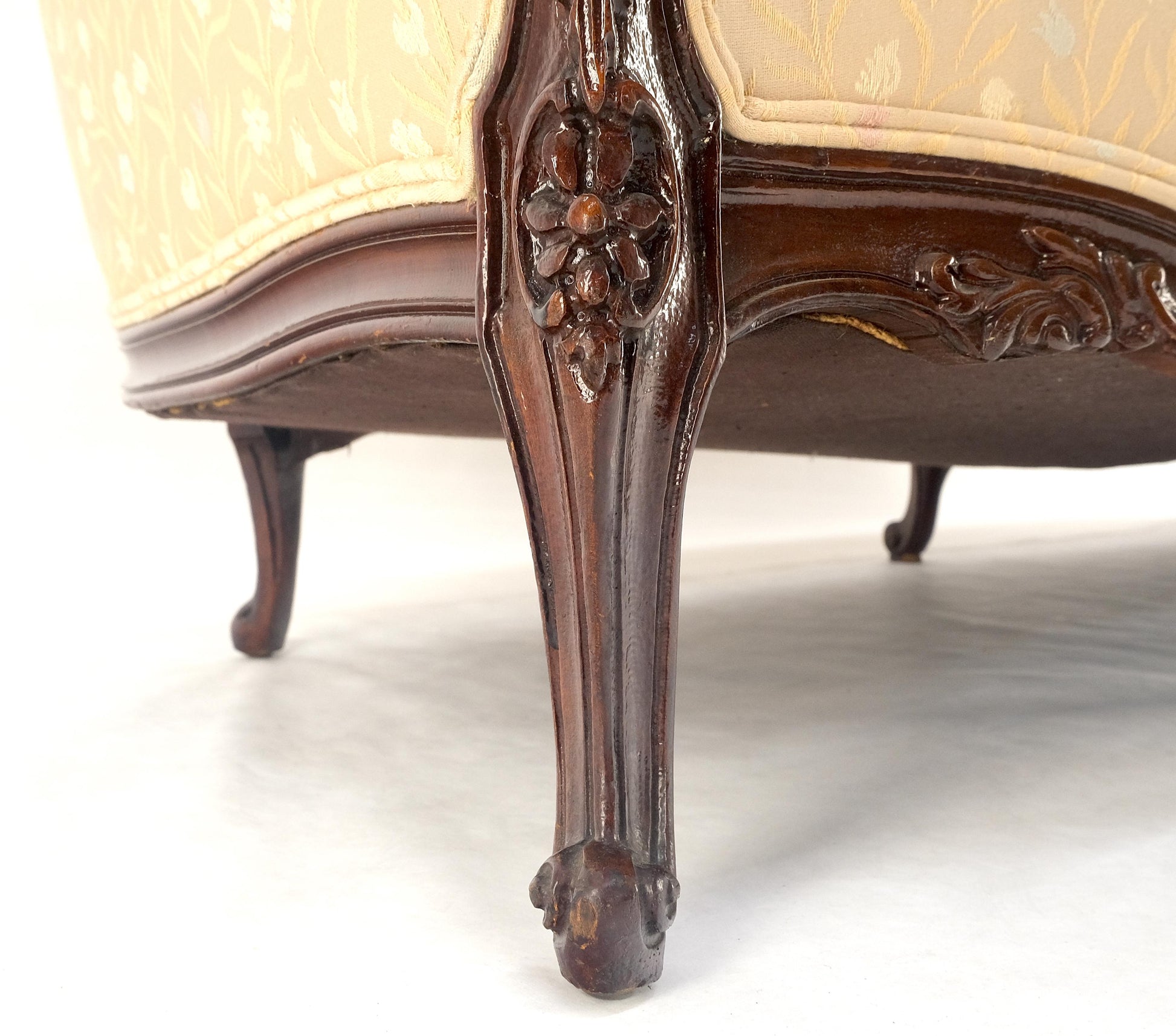 EstablishedLines Very Fine Carved Mahogany Frame Cream Upholstery Curved Back French Sofa MINT!