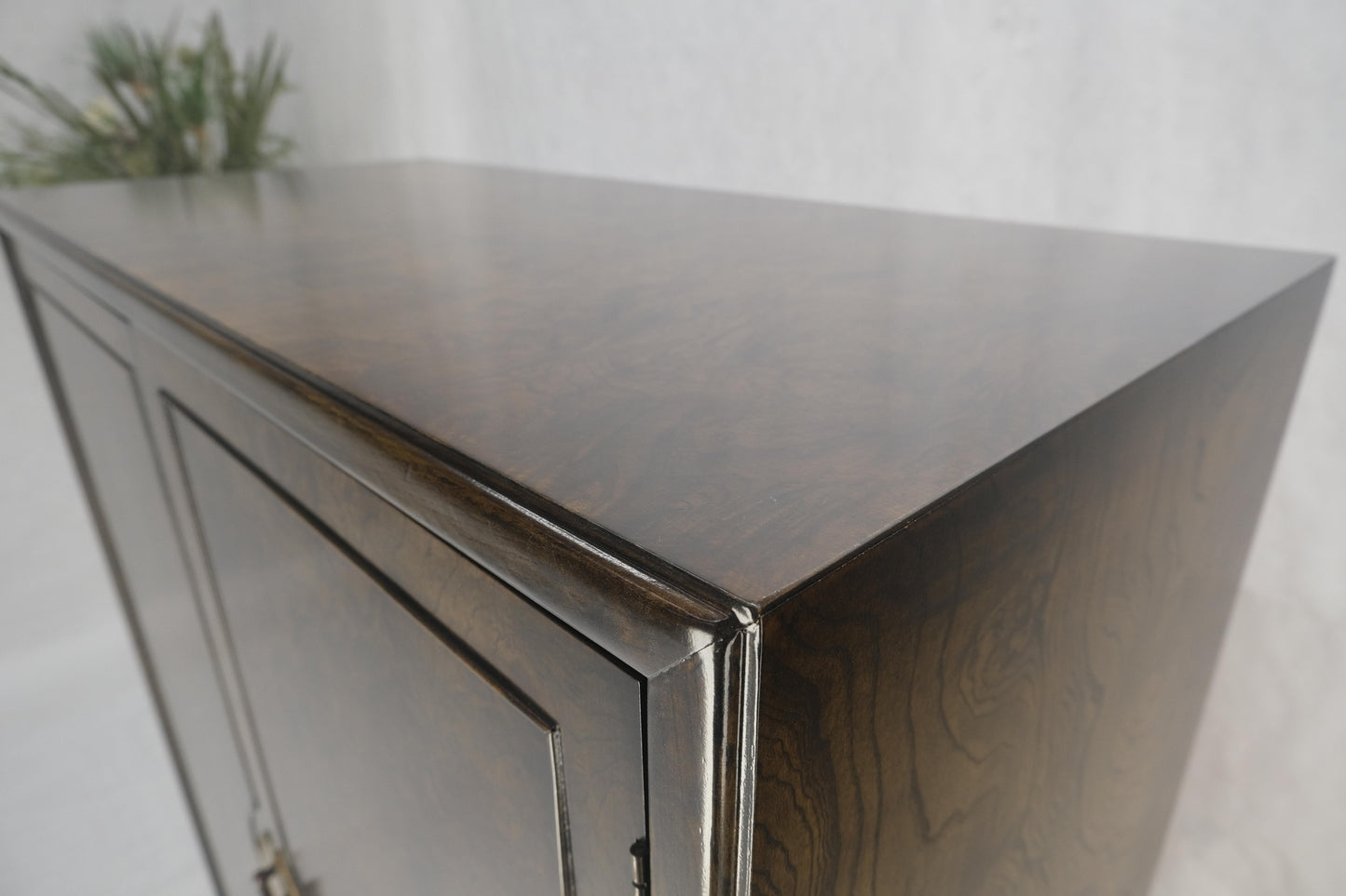 EstablishedLines Large Burl Wood Brass 2 Doors Drawer Mastercraft Gentleman's Chest Dresser MINT