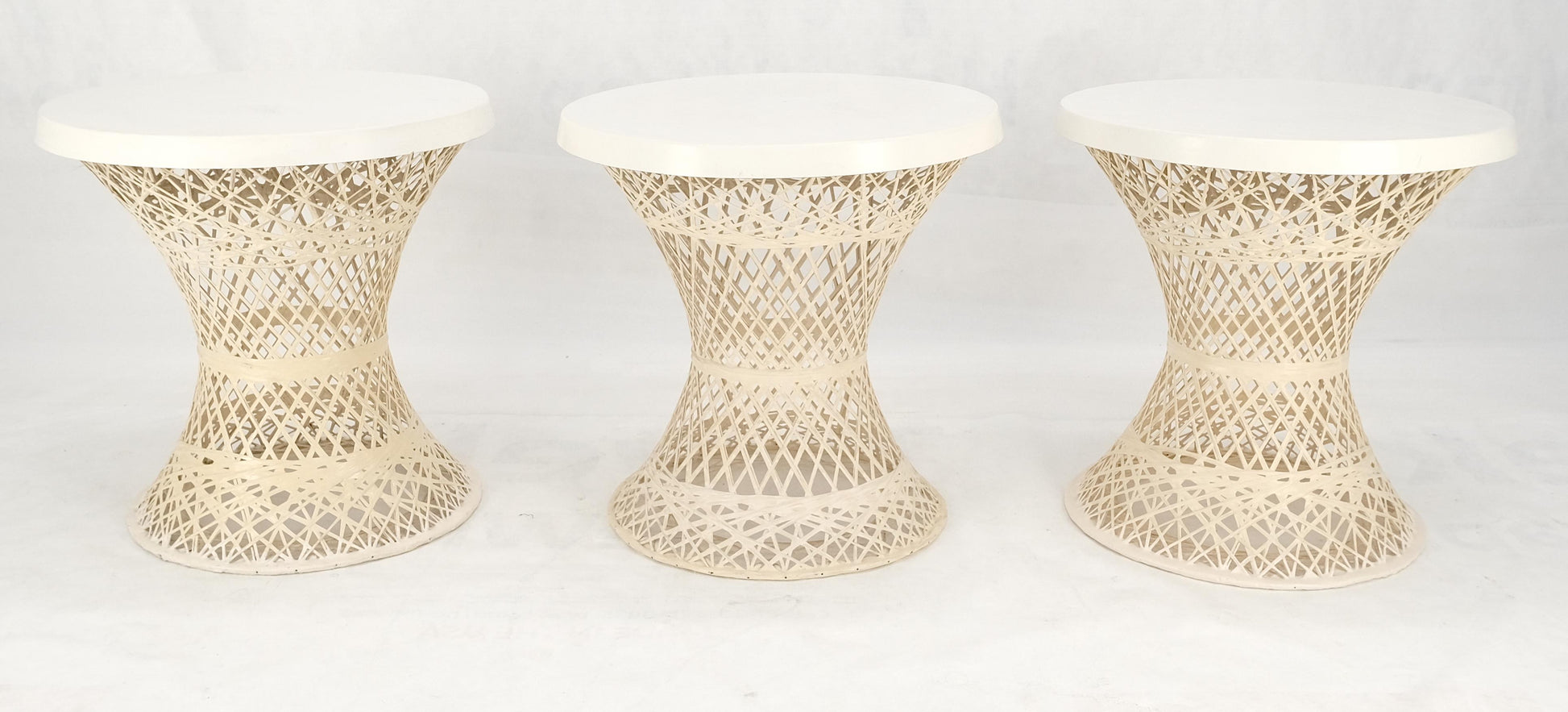 Set 3 Spun Fiberglass Molded Stone Textured 21" Round Top End Side Table Woodard