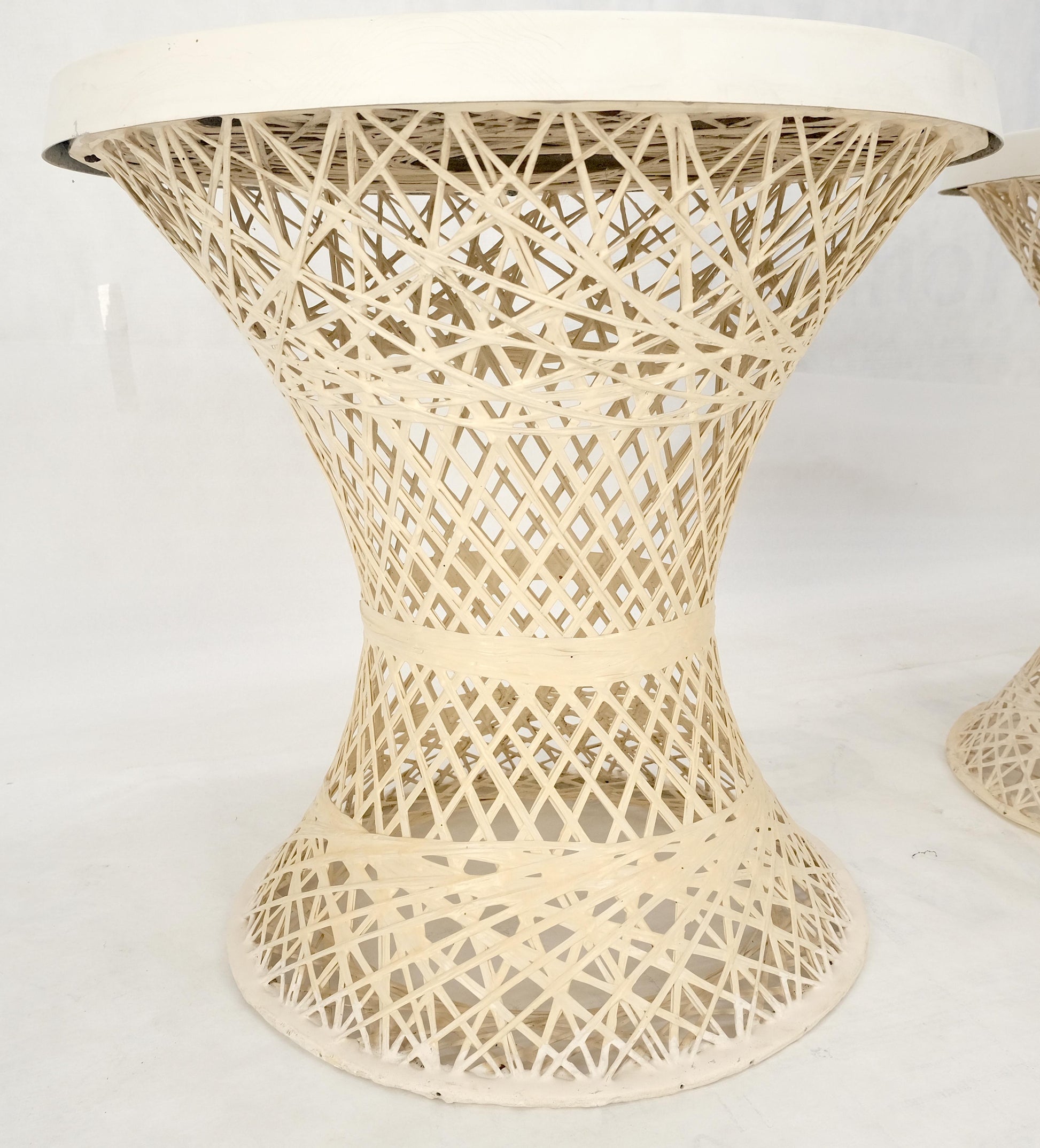 Set 3 Spun Fiberglass Molded Stone Textured 21" Round Top End Side Table Woodard