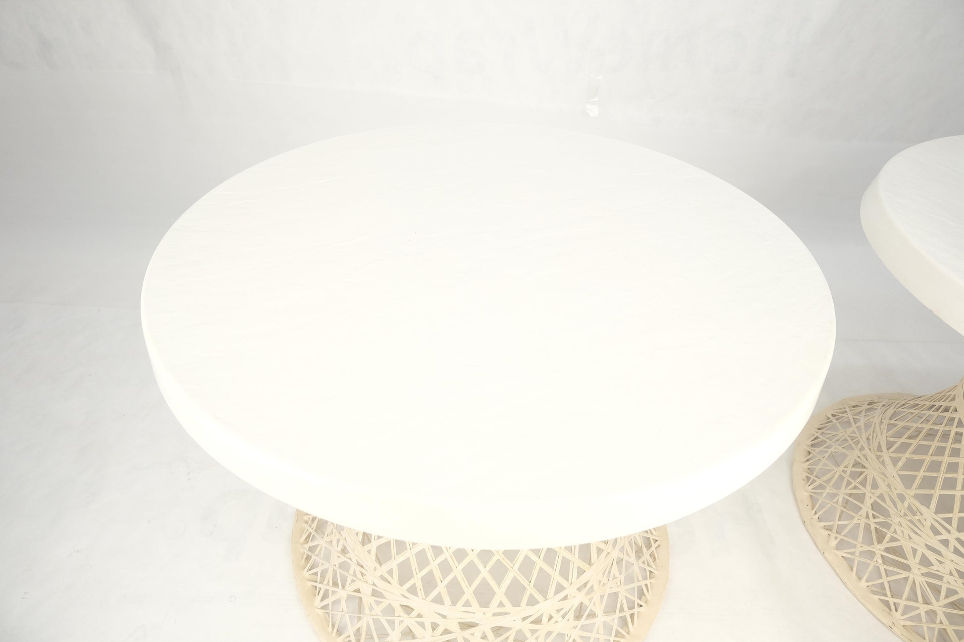 Set 3 Spun Fiberglass Molded Stone Textured 21" Round Top End Side Table Woodard