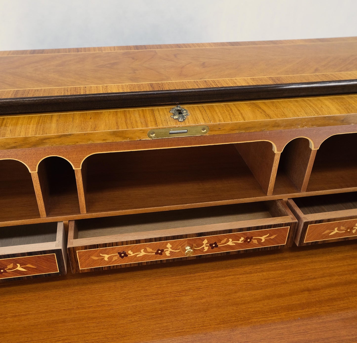 Italian Inlaid Satinwood Cylinder Top Secretary Desk Chest Drawers Dresser Mint!