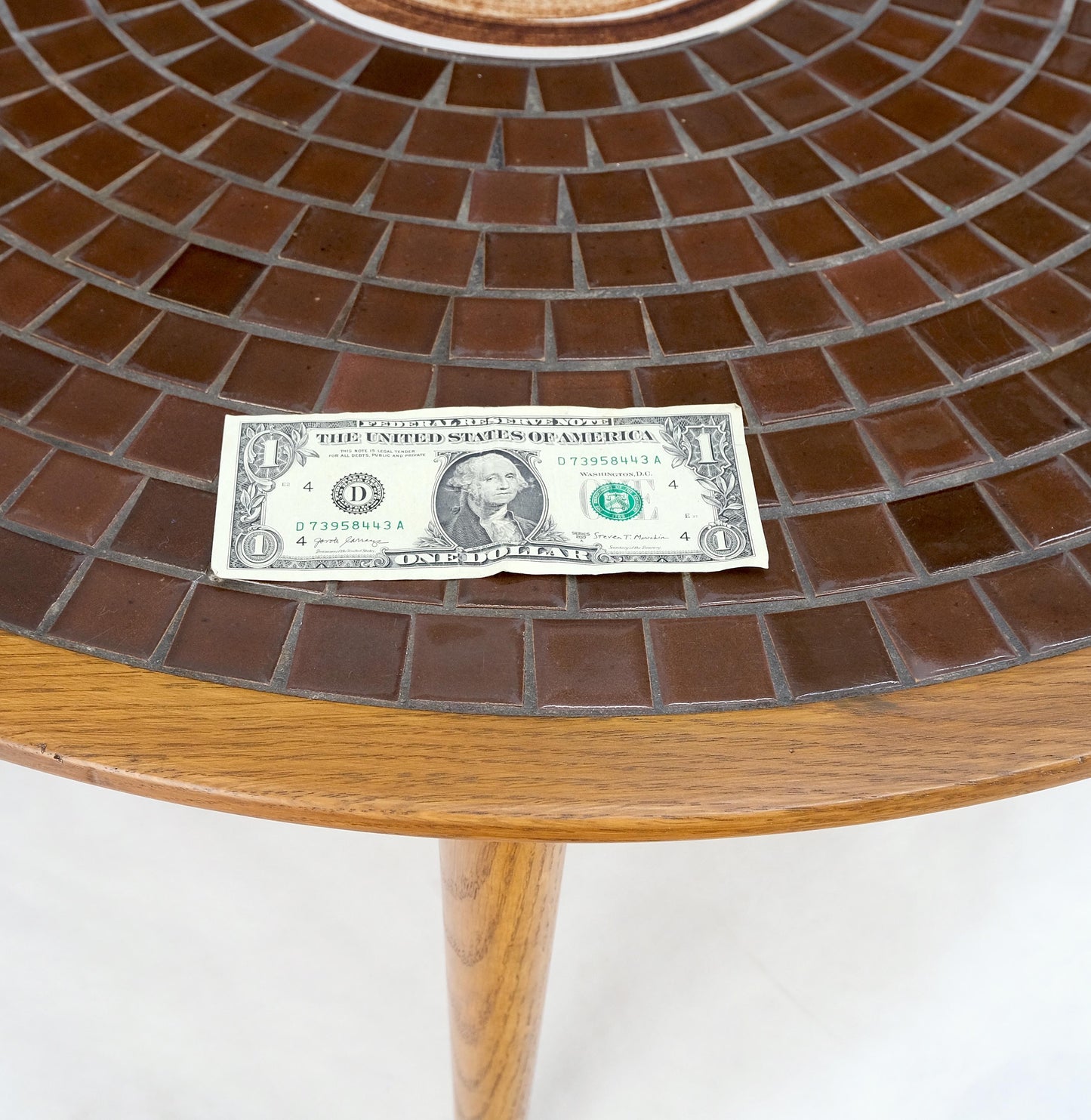 Gordon Martz Tile Mosaic Round Top Coffee Table on Tapered Dowel Legs MINT!