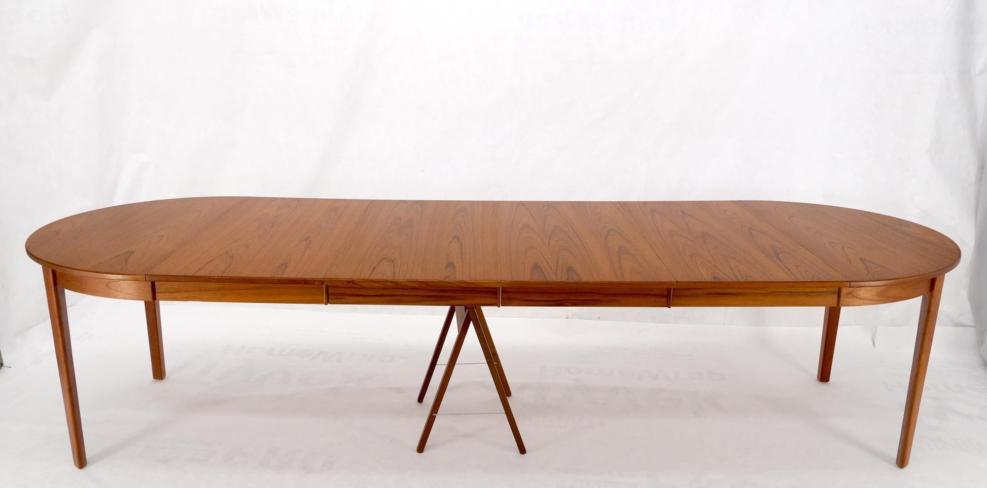 EstablishedLines Danish Teak Mid Century Modern Round Dining Banquet Conference Table 4 Leaf MINT