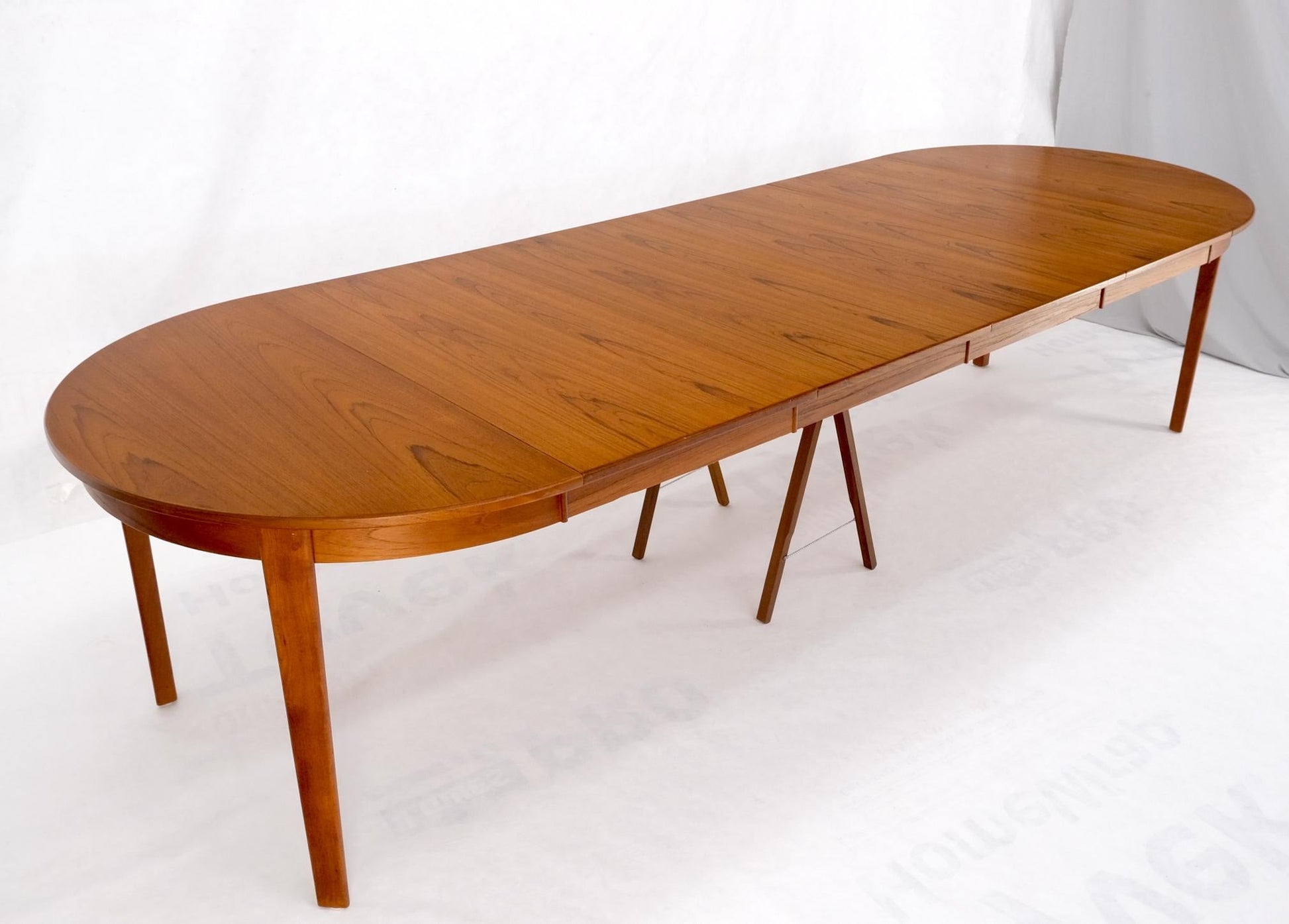 EstablishedLines Danish Teak Mid Century Modern Round Dining Banquet Conference Table 4 Leaf MINT