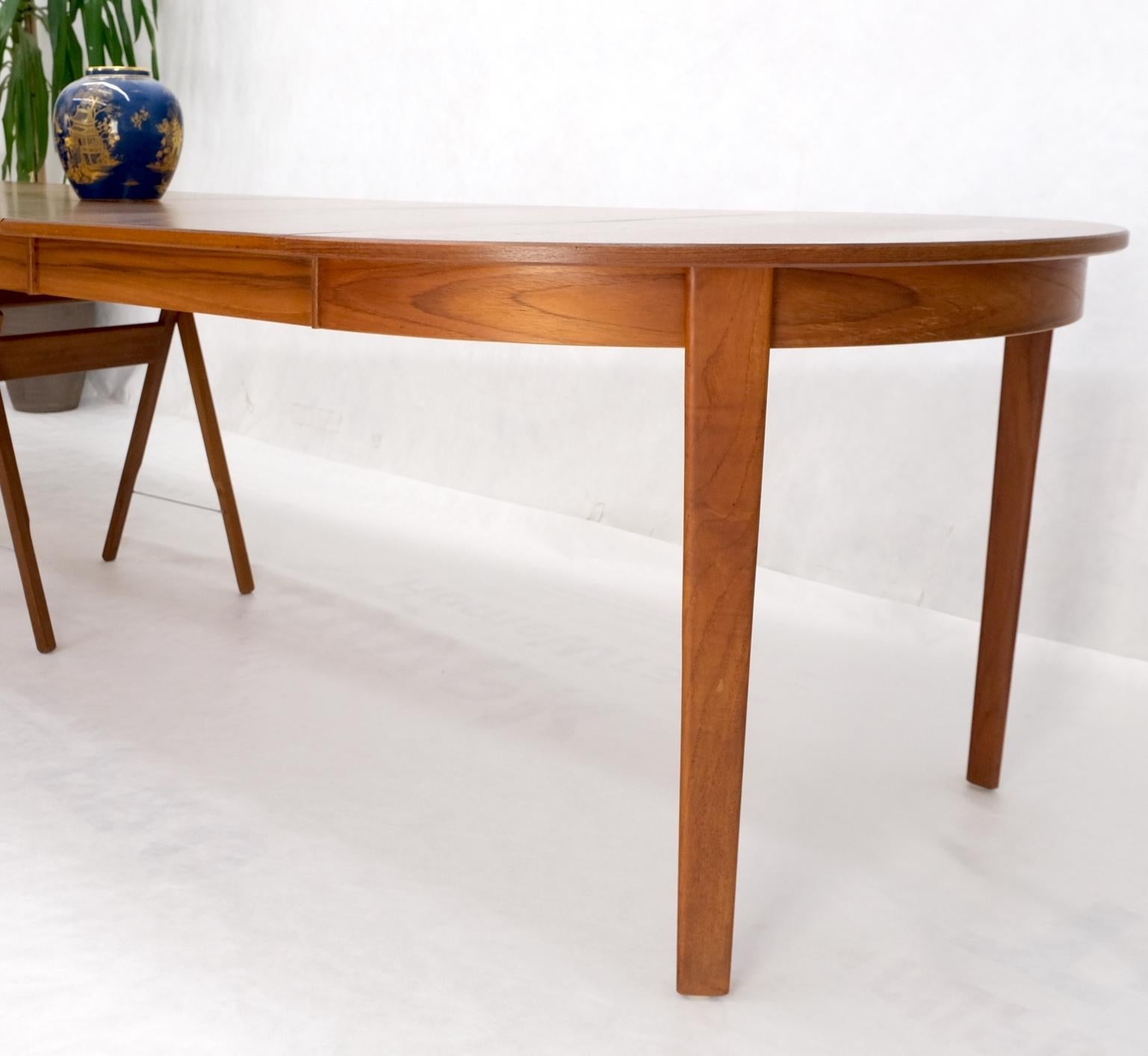 EstablishedLines Danish Teak Mid Century Modern Round Dining Banquet Conference Table 4 Leaf MINT