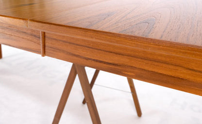 EstablishedLines Danish Teak Mid Century Modern Round Dining Banquet Conference Table 4 Leaf MINT