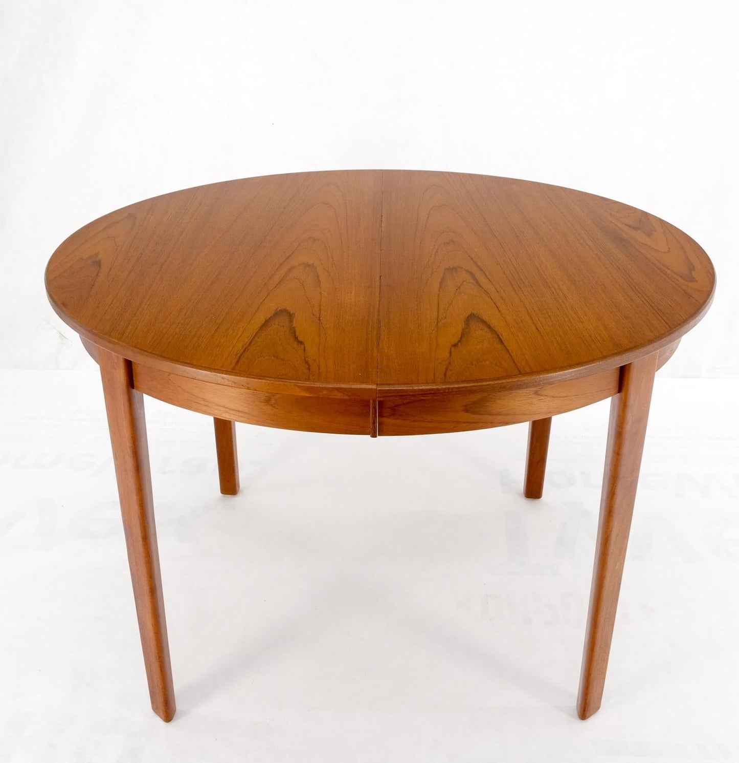 EstablishedLines Danish Teak Mid Century Modern Round Dining Banquet Conference Table 4 Leaf MINT