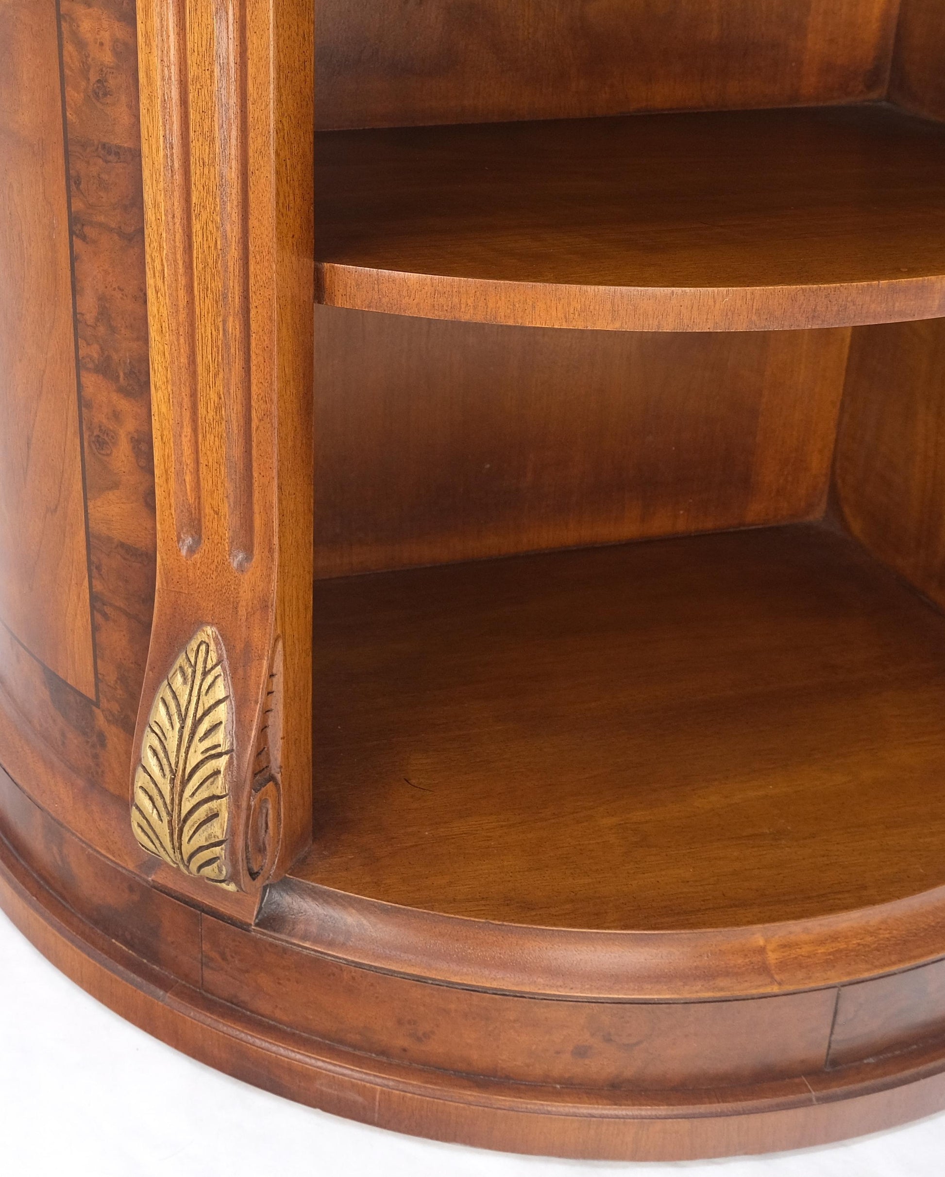 EstablishedLines Henredon Burl Walnut Round Center Lamp Side Occasional Table Stand Shelves Mint!