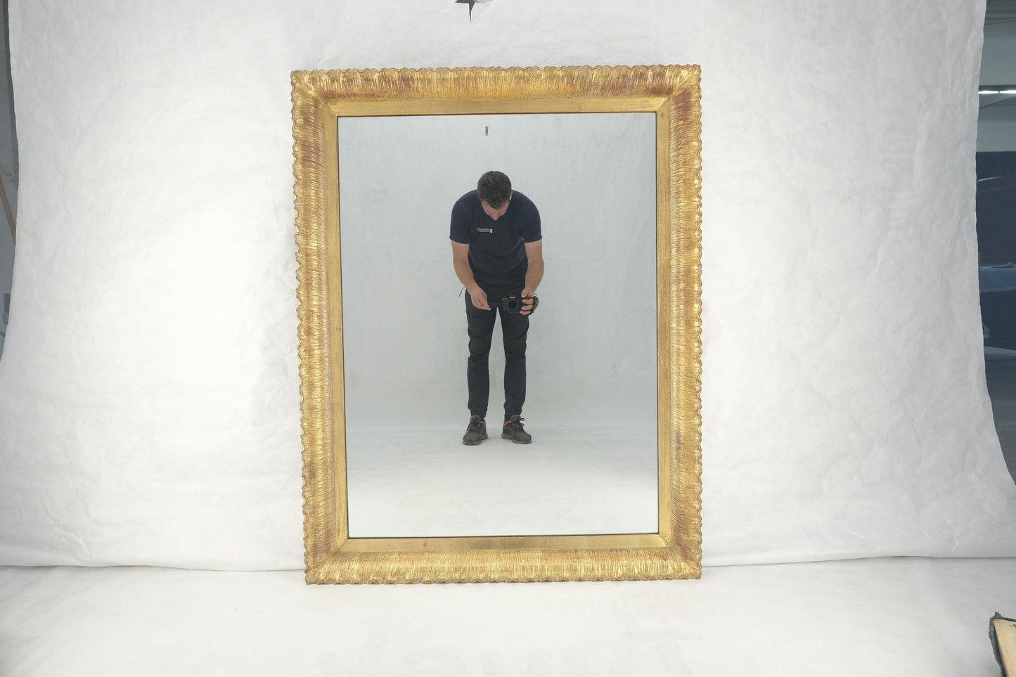 EstablishedLines Scallop Edge 40x50 Carved & Gold Gilt Rectangle Frame c1940s Wall Mirror MInt!