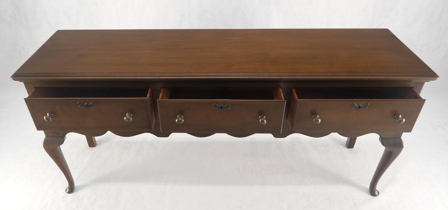 EstablishedLines Kittinger Williamsburg Restoration 3 Drawers Queen An Walnut Sideboard MINT