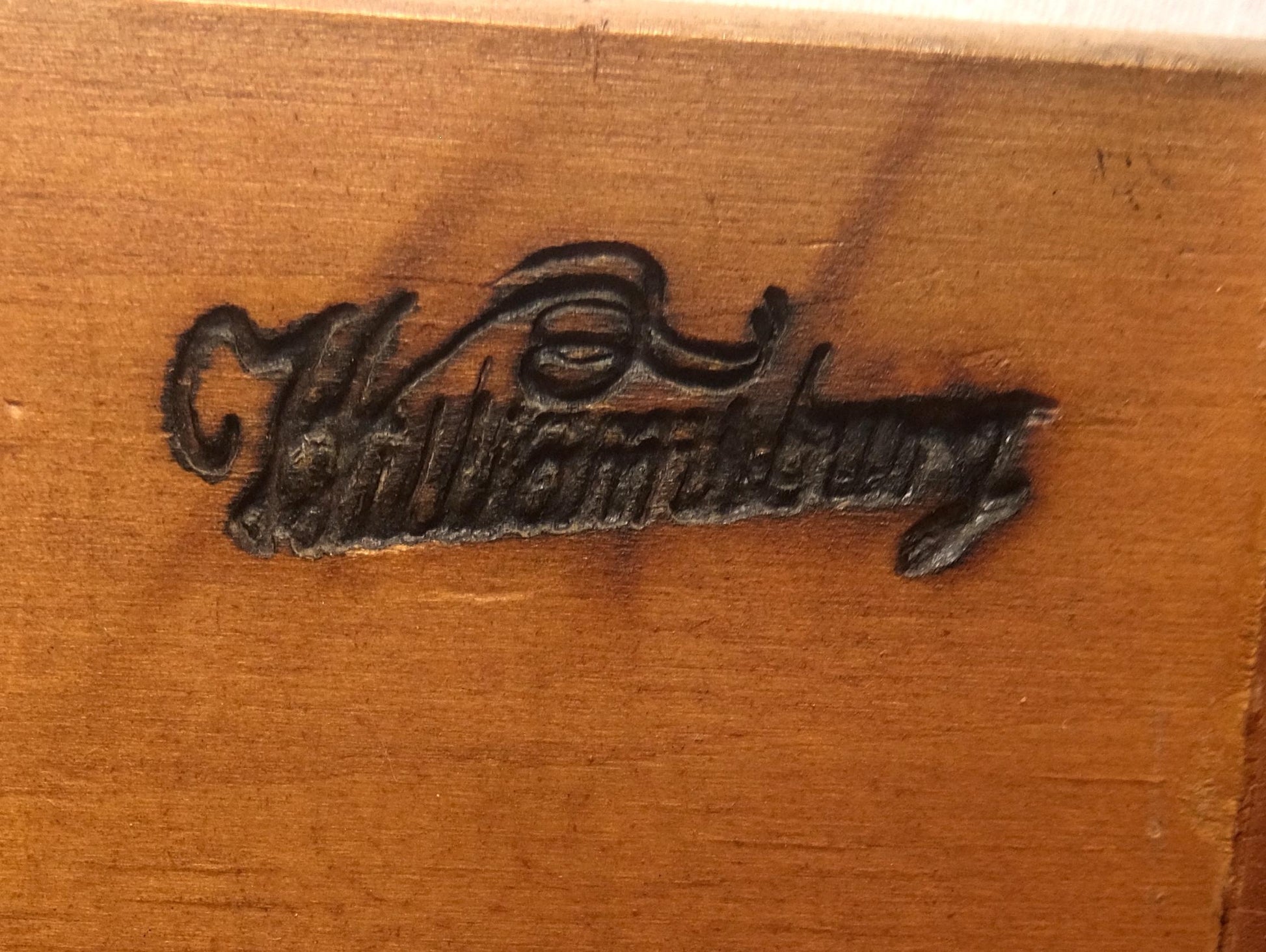 EstablishedLines Kittinger Williamsburg Restoration 3 Drawers Queen An Walnut Sideboard MINT