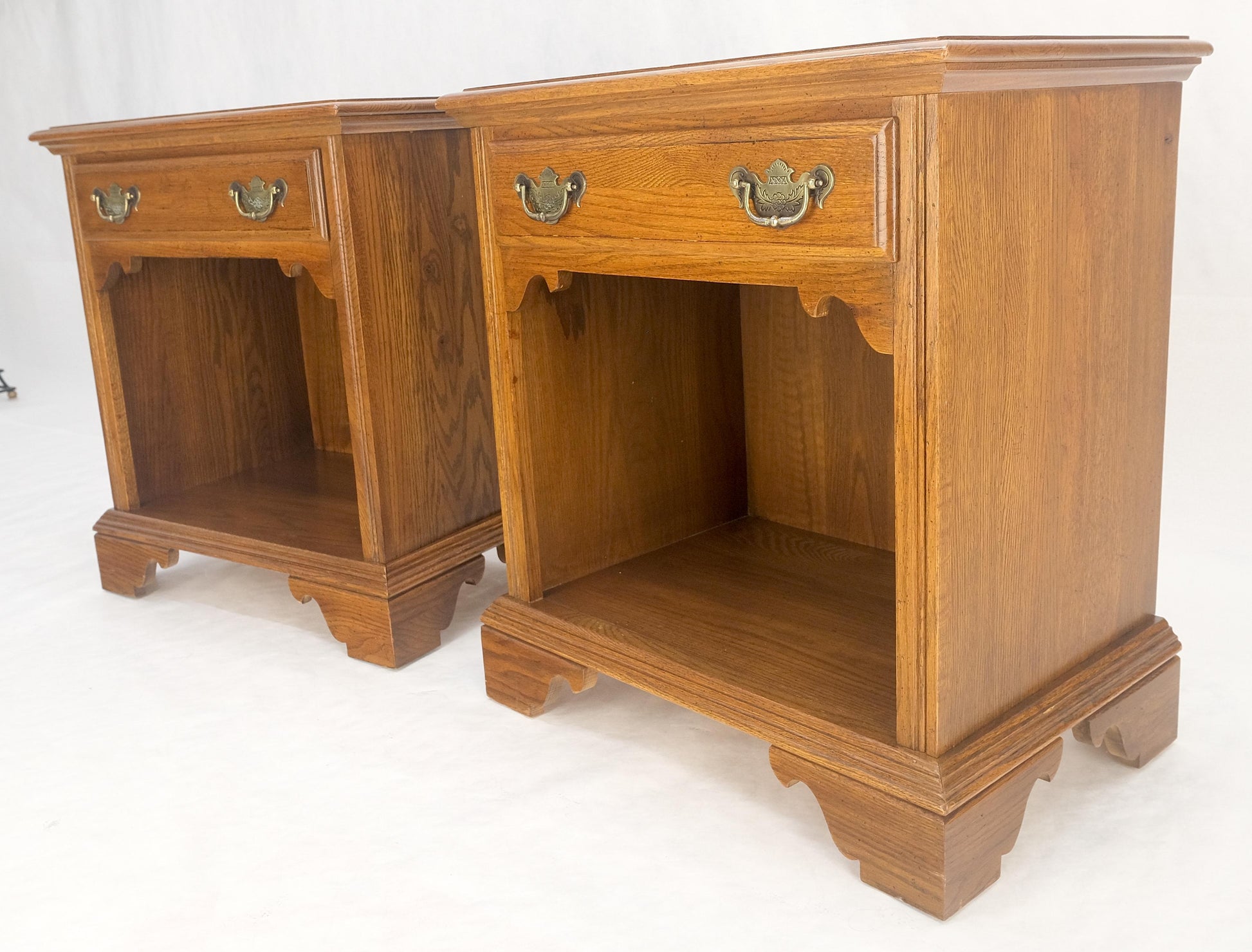 EstablishedLines Pair of Chestnut One Drawer Nightstands End Tables Bracket Feet Shelf MINT!