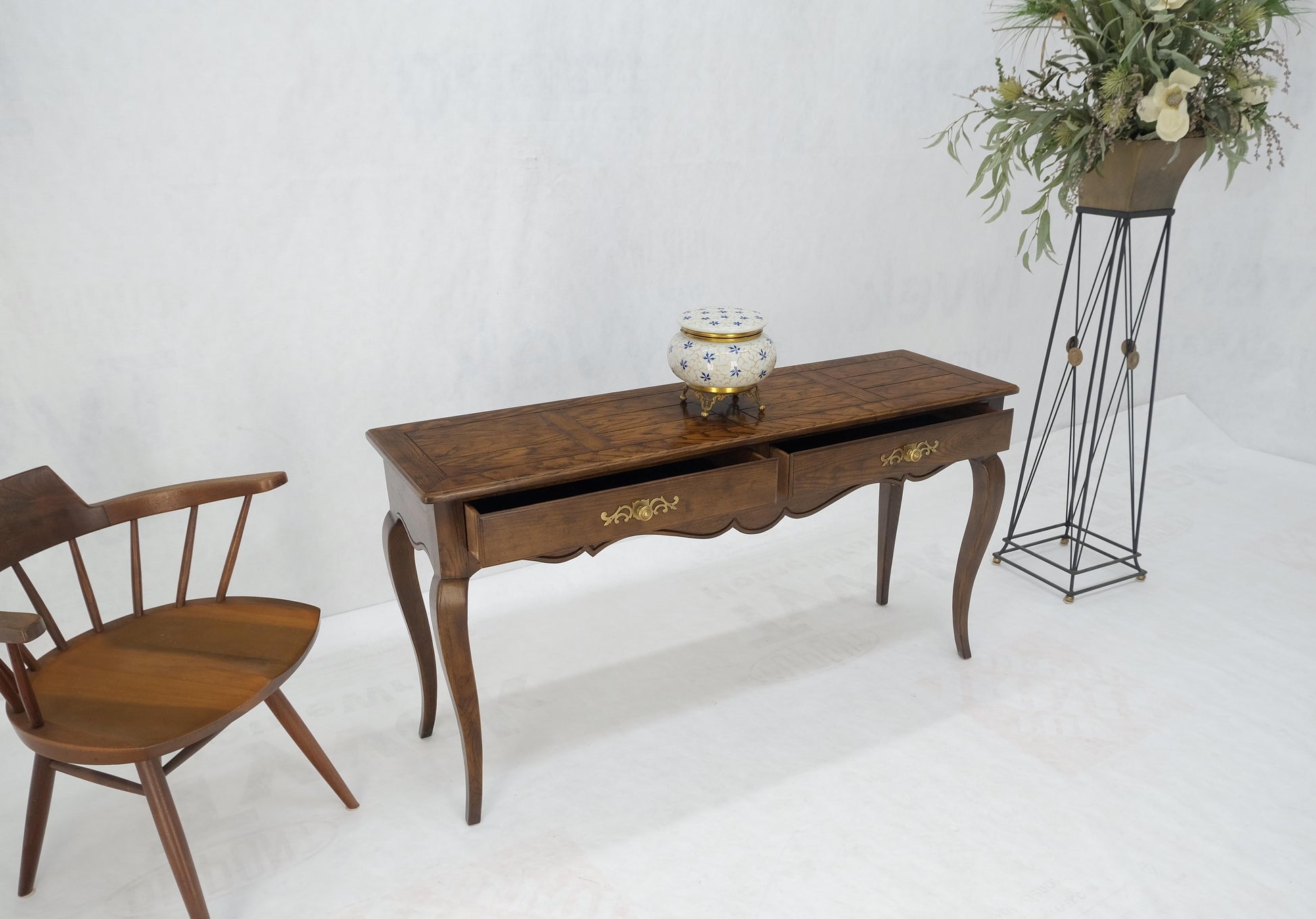 EstablishedLines Henredon Country French Solid Oak 2 Drawer Cabriole Legs Console Sofa Table