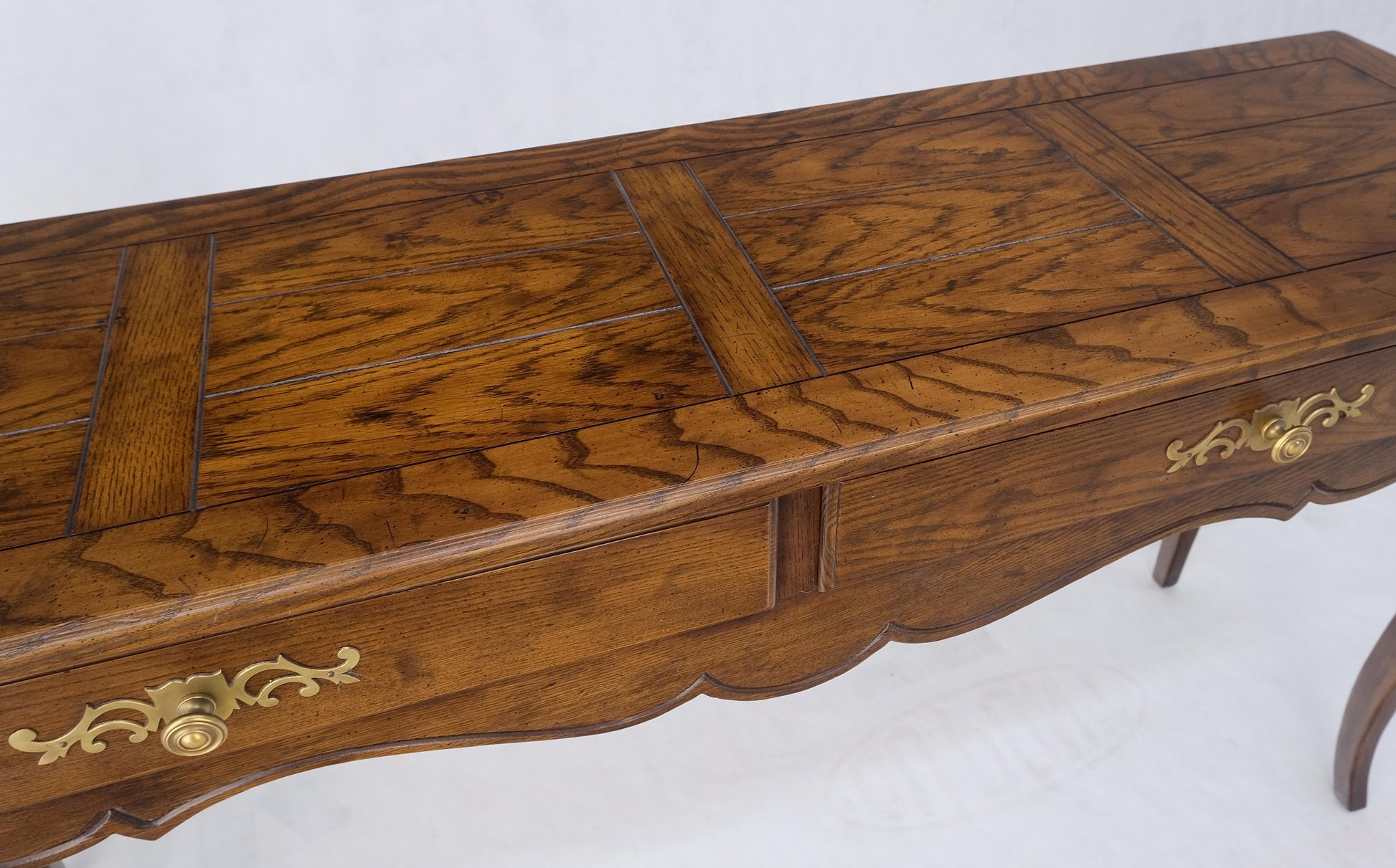 EstablishedLines Henredon Country French Solid Oak 2 Drawer Cabriole Legs Console Sofa Table