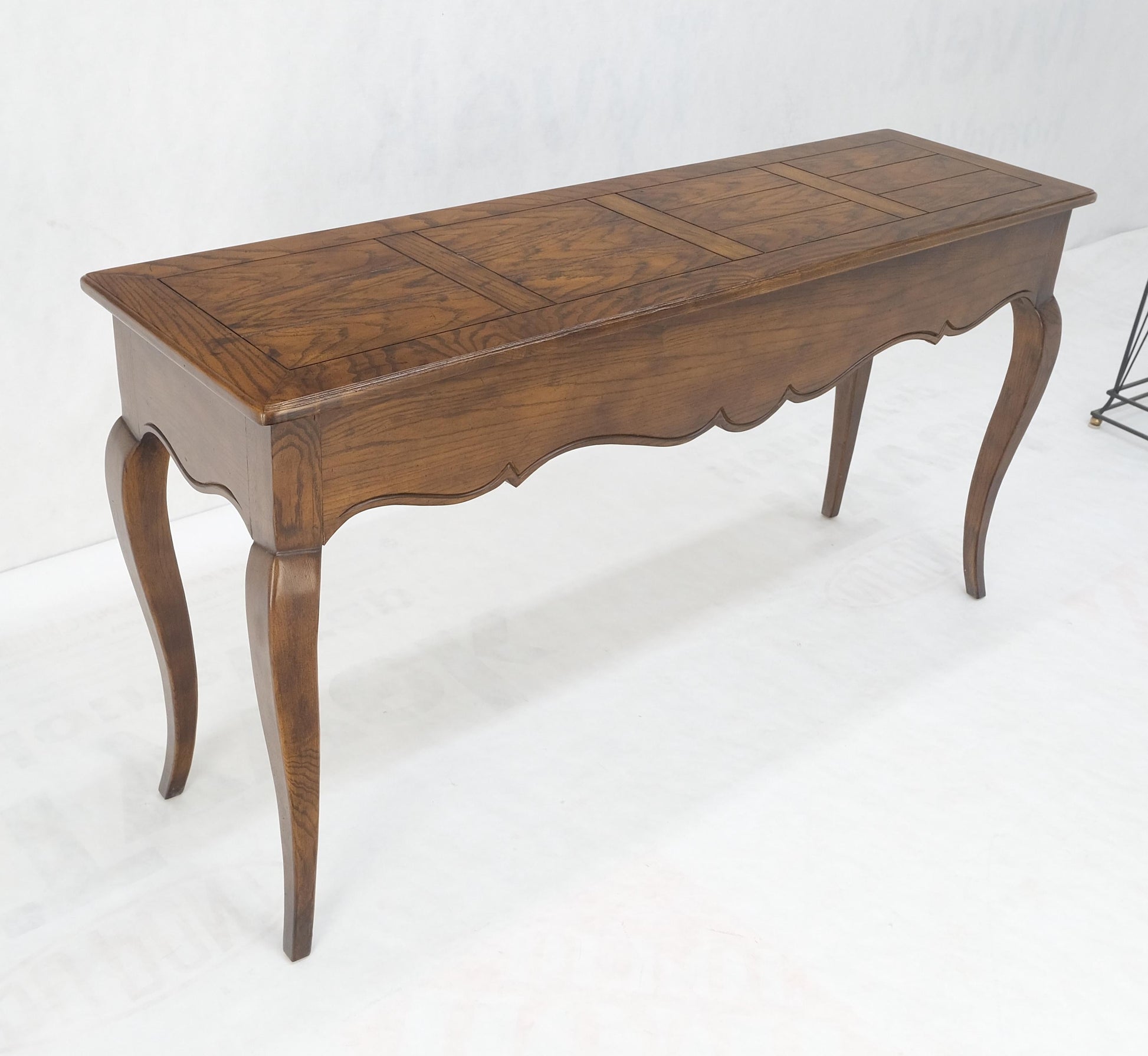 EstablishedLines Henredon Country French Solid Oak 2 Drawer Cabriole Legs Console Sofa Table