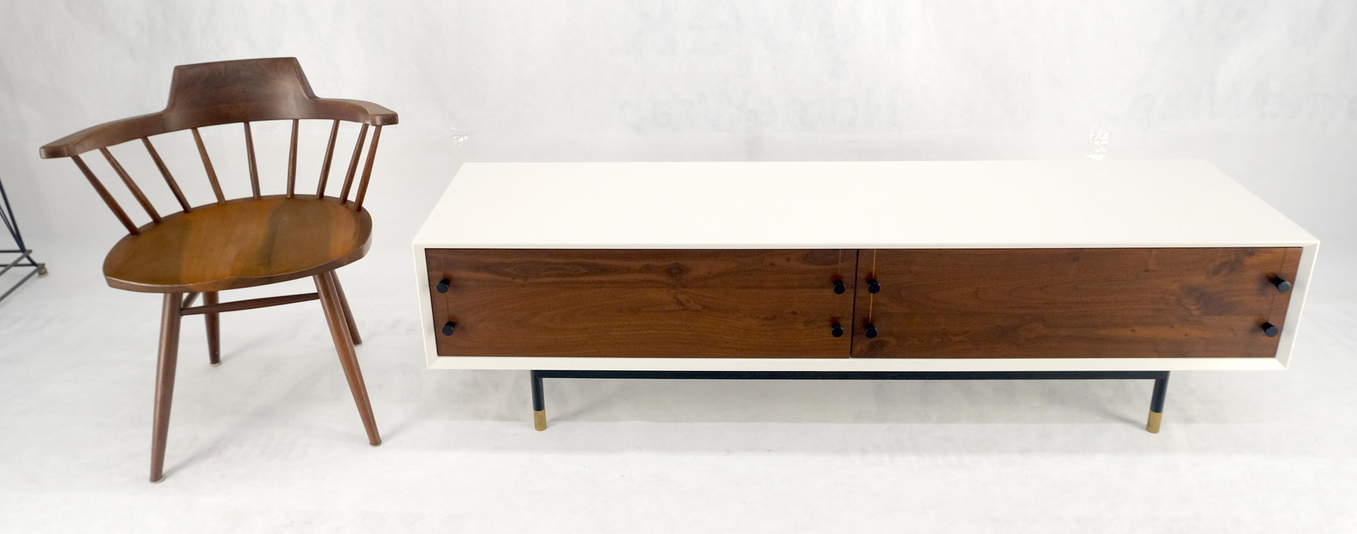 EstablishedLines Low Profile White Lacquer Oiled Walnut Drawers TV Stand Credenza Console MINT!