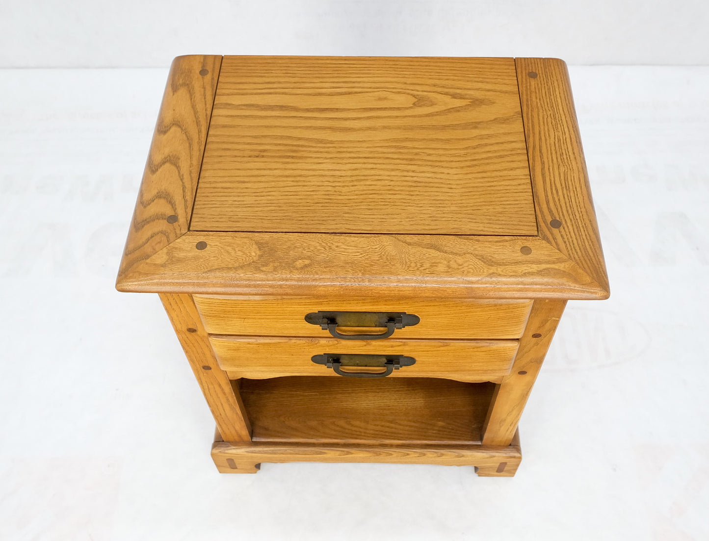 Solid Chestnut 2 Drawers Pegged Joint Honey Amber Finish Night Stands Table MINT