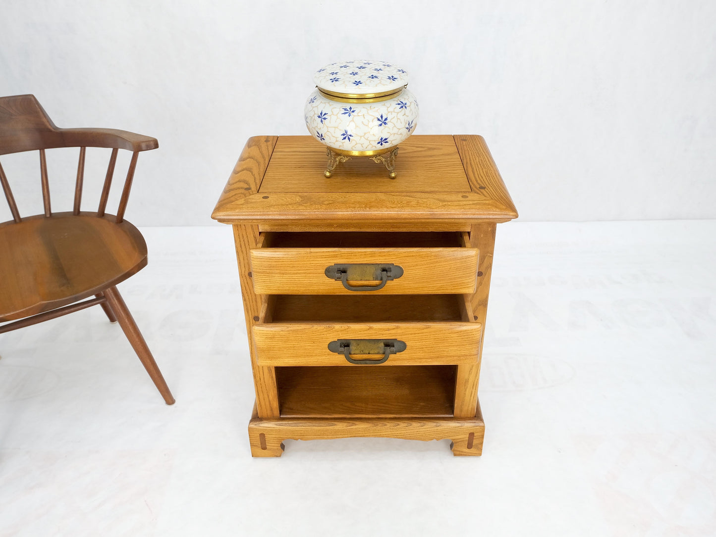 Solid Chestnut 2 Drawers Pegged Joint Honey Amber Finish Night Stands Table MINT