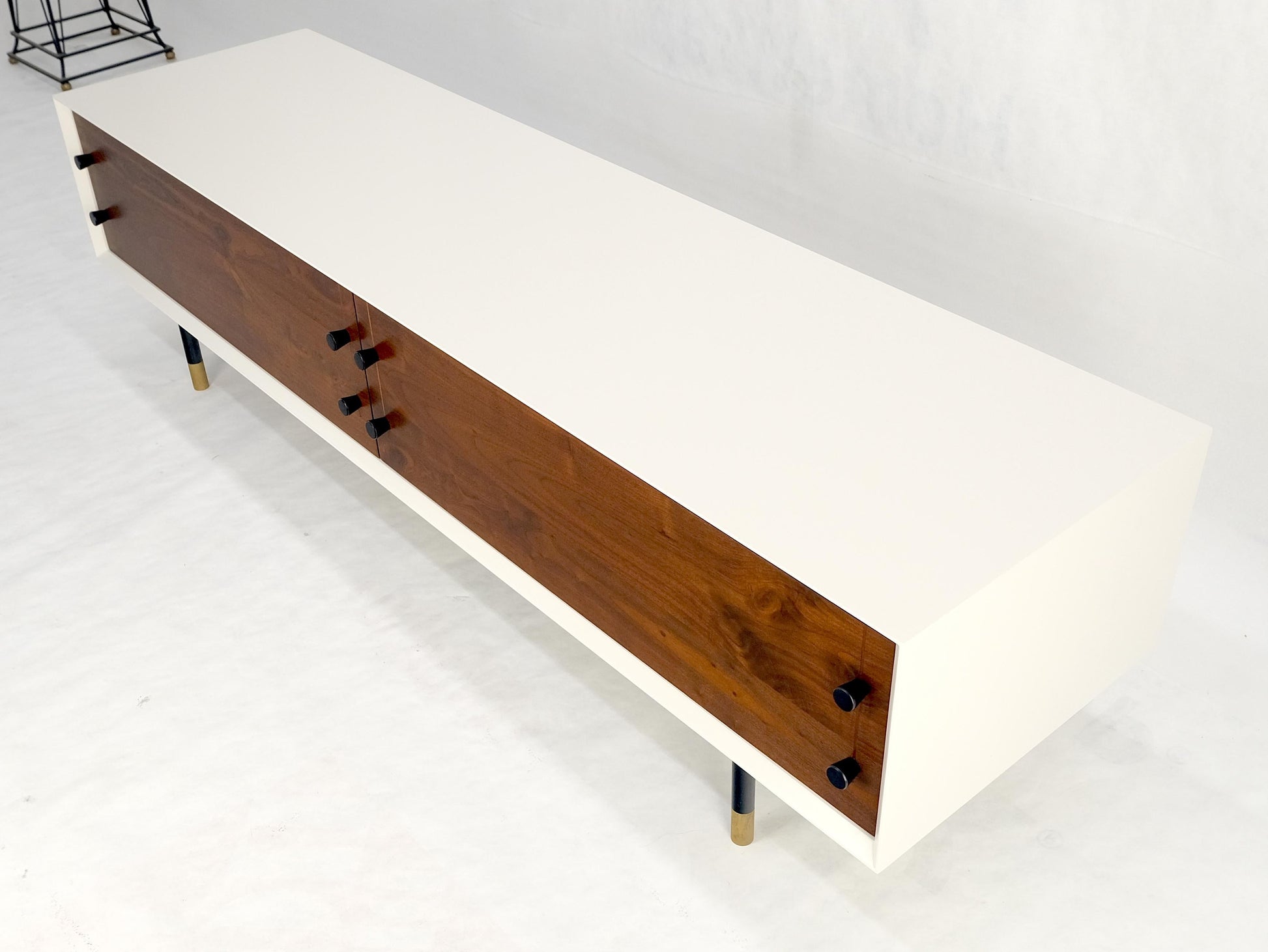 EstablishedLines Low Profile White Lacquer Oiled Walnut Drawers TV Stand Credenza Console MINT!