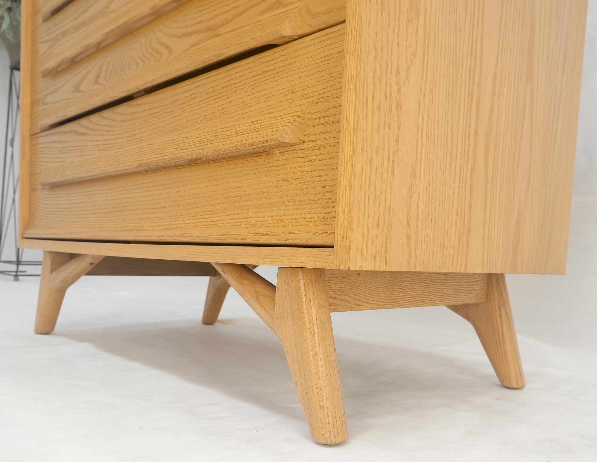 EstablishedLines Solid Oak Cerused High Boy Chest of 5 Drawers Dresser Sculptural Legs MINT!