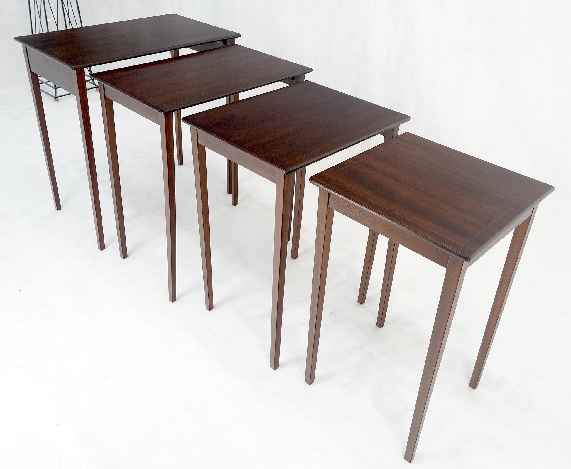 EstablishedLines Set of 4 Elegant Tapered Legs Mahogany Federal Nesting Side End Tables MINT