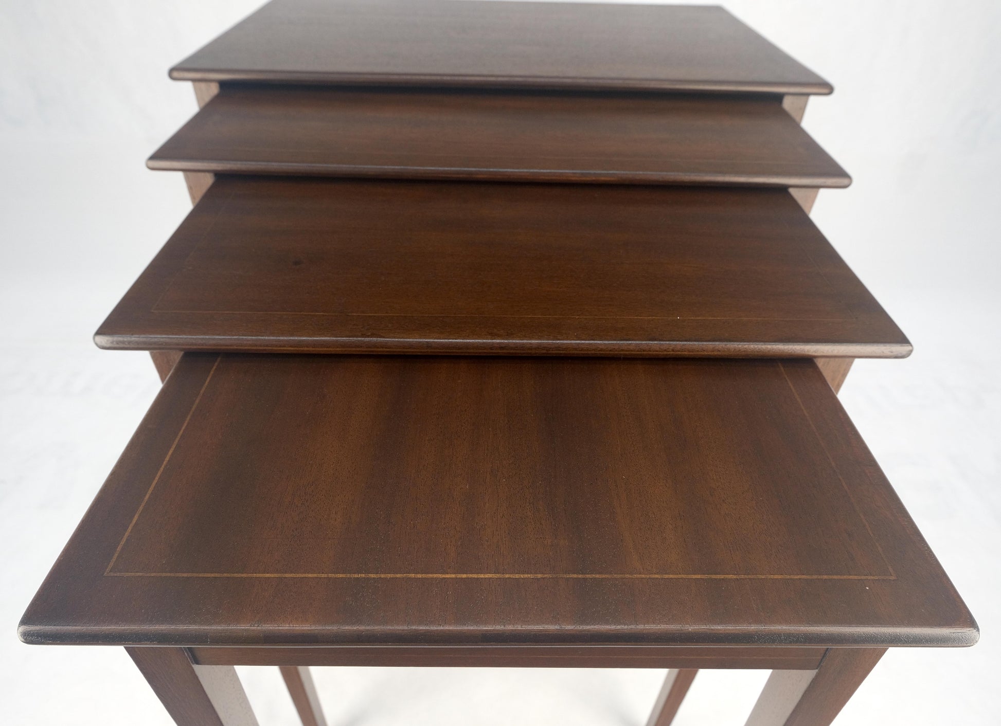 EstablishedLines Set of 4 Elegant Tapered Legs Mahogany Federal Nesting Side End Tables MINT