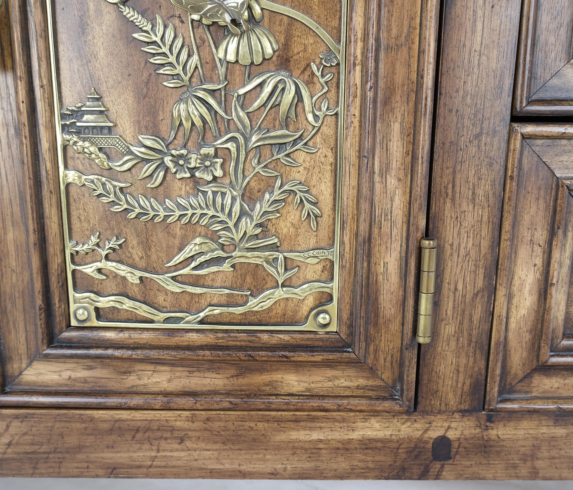 EstablishedLines 9 Drawers Two Decorative Doors Solid Brass Buckle Drop Pull Rolled Edges Dresser