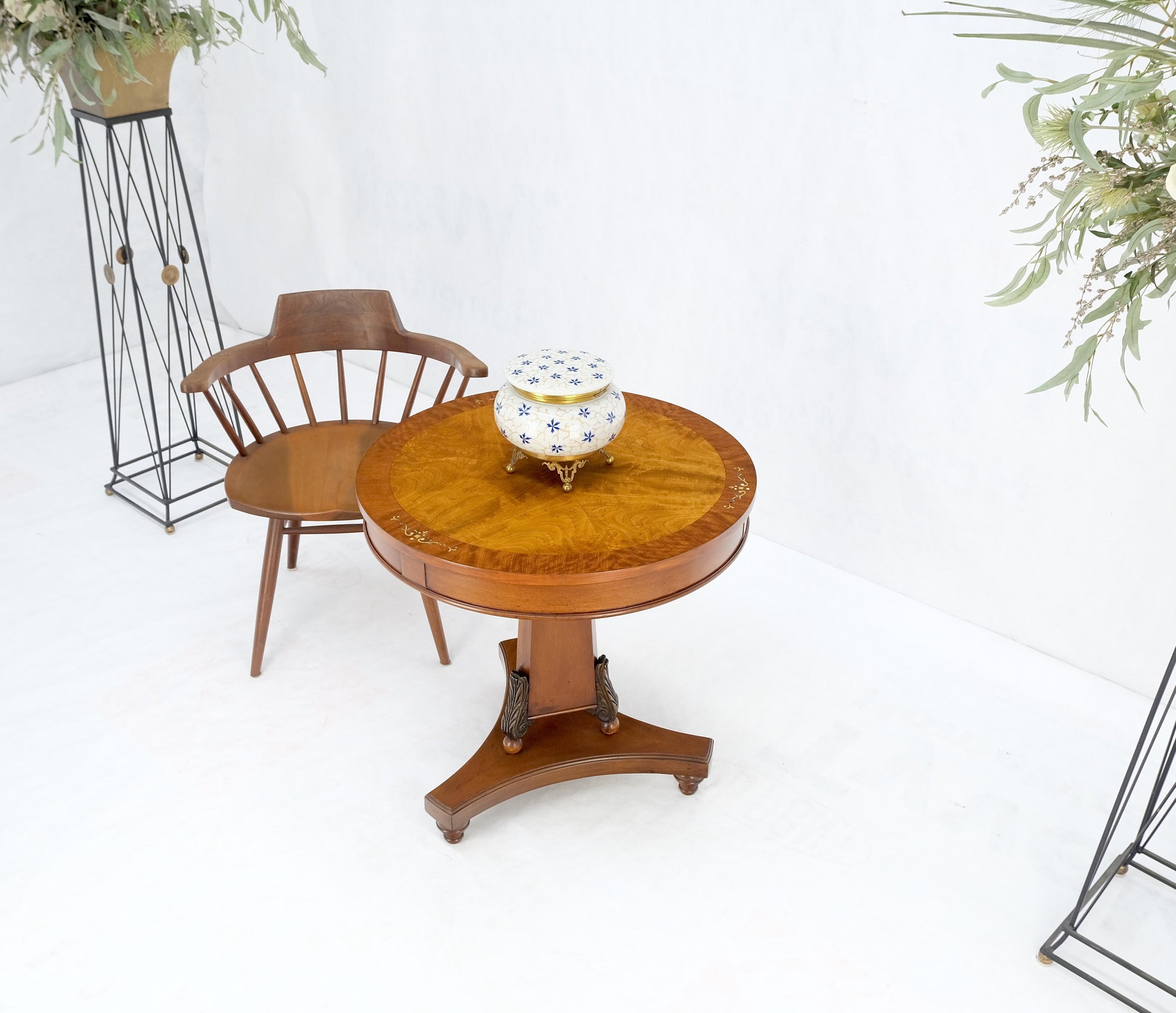 EstablishedLines Deco Banded Mahogany Mother of Pearl Inlay Round Lamp Center Gueridon Table MINT