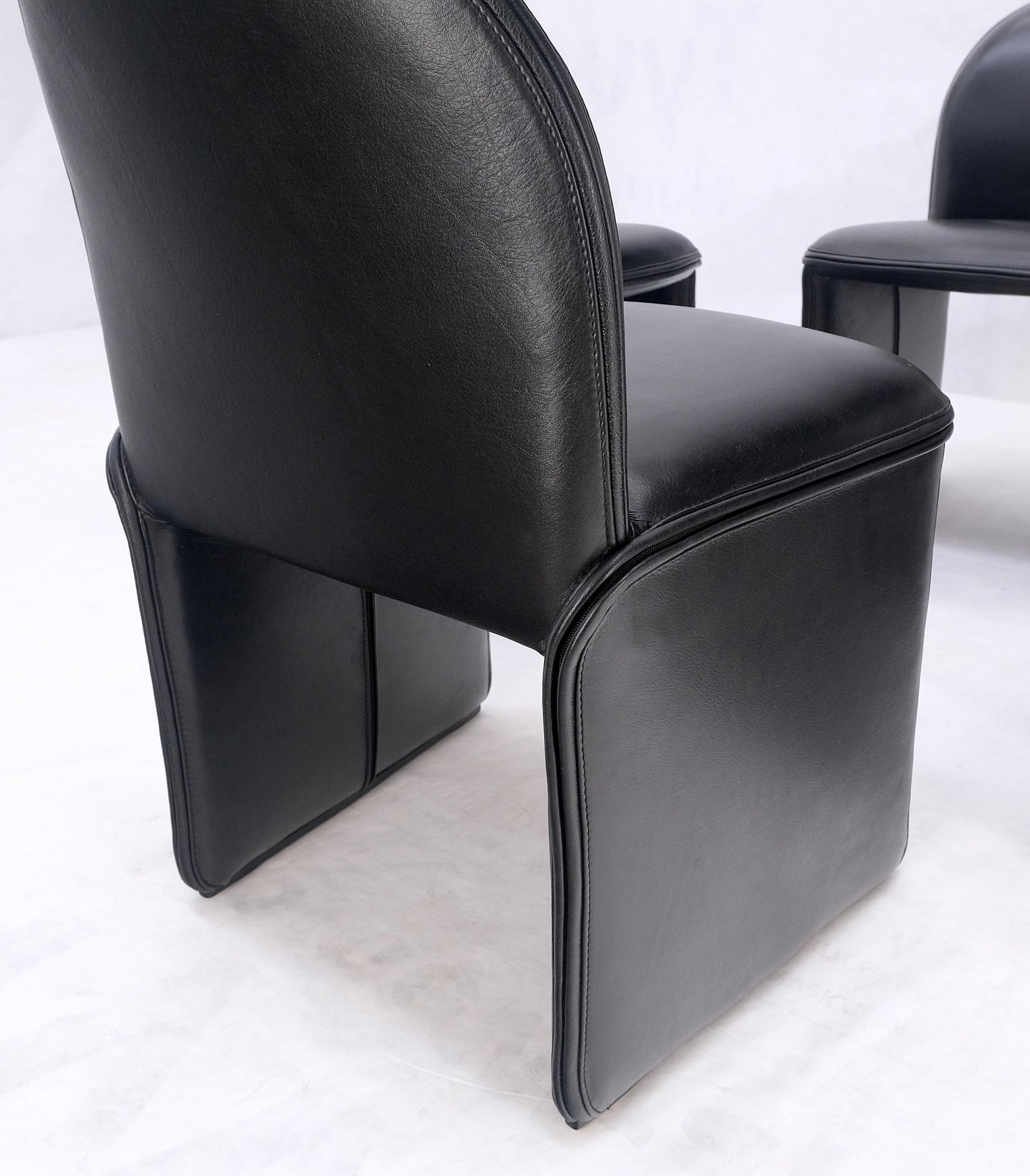 EstablishedLines Set 4 Italian Mid Century Modern Black Leather Dining Chairs Bellini Style MINT!